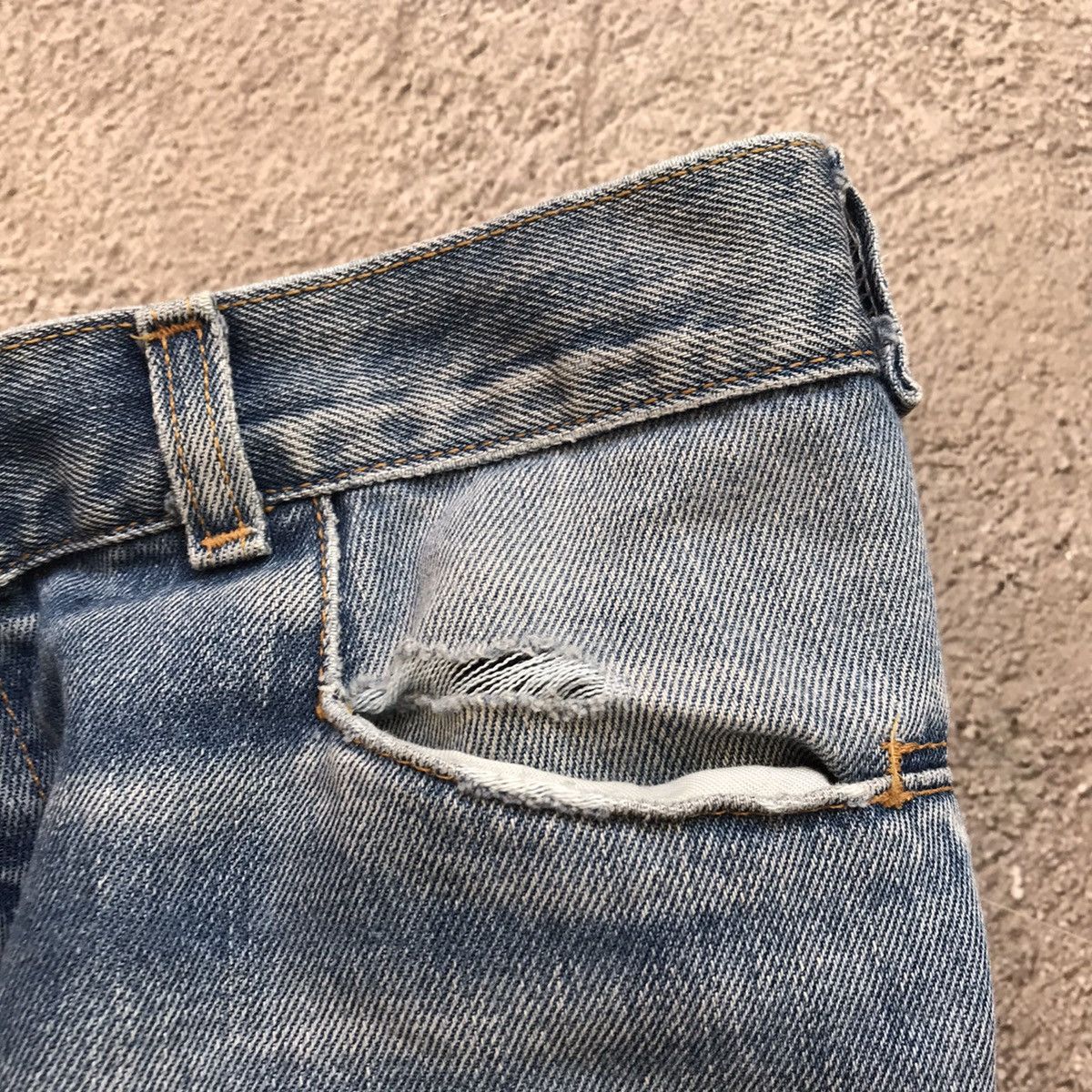Vintage Vintage 90s Levis Baggy Wide Leg Faded Jeans Skate Logo 27 Size 27" / US 4 / IT 40 - 6 Thumbnail