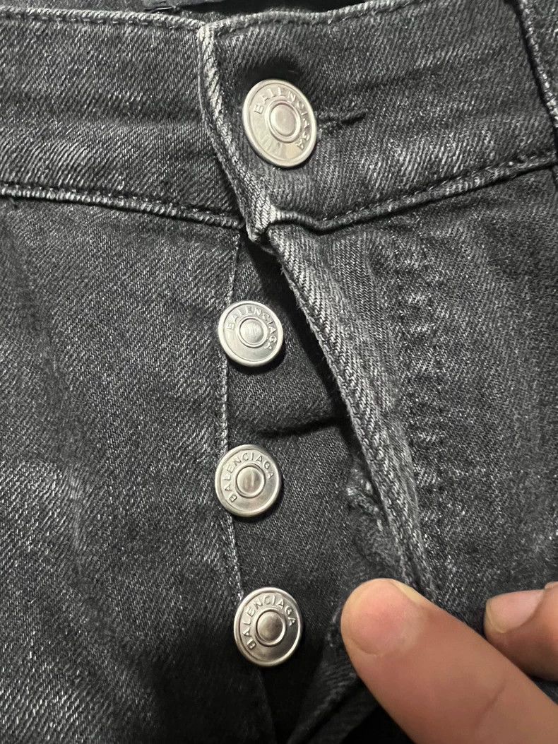 Balenciaga Balenciaga Distressed Denim Jeans Size 30-2506 Size US 30 / EU 46 - 6 Thumbnail