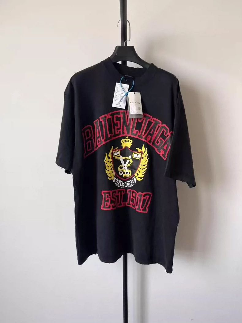 Balenciaga Balenciaga Logo monogrammed printed crew neck pullover sho Size US S / EU 44-46 / 1 - 1 Thumbnail