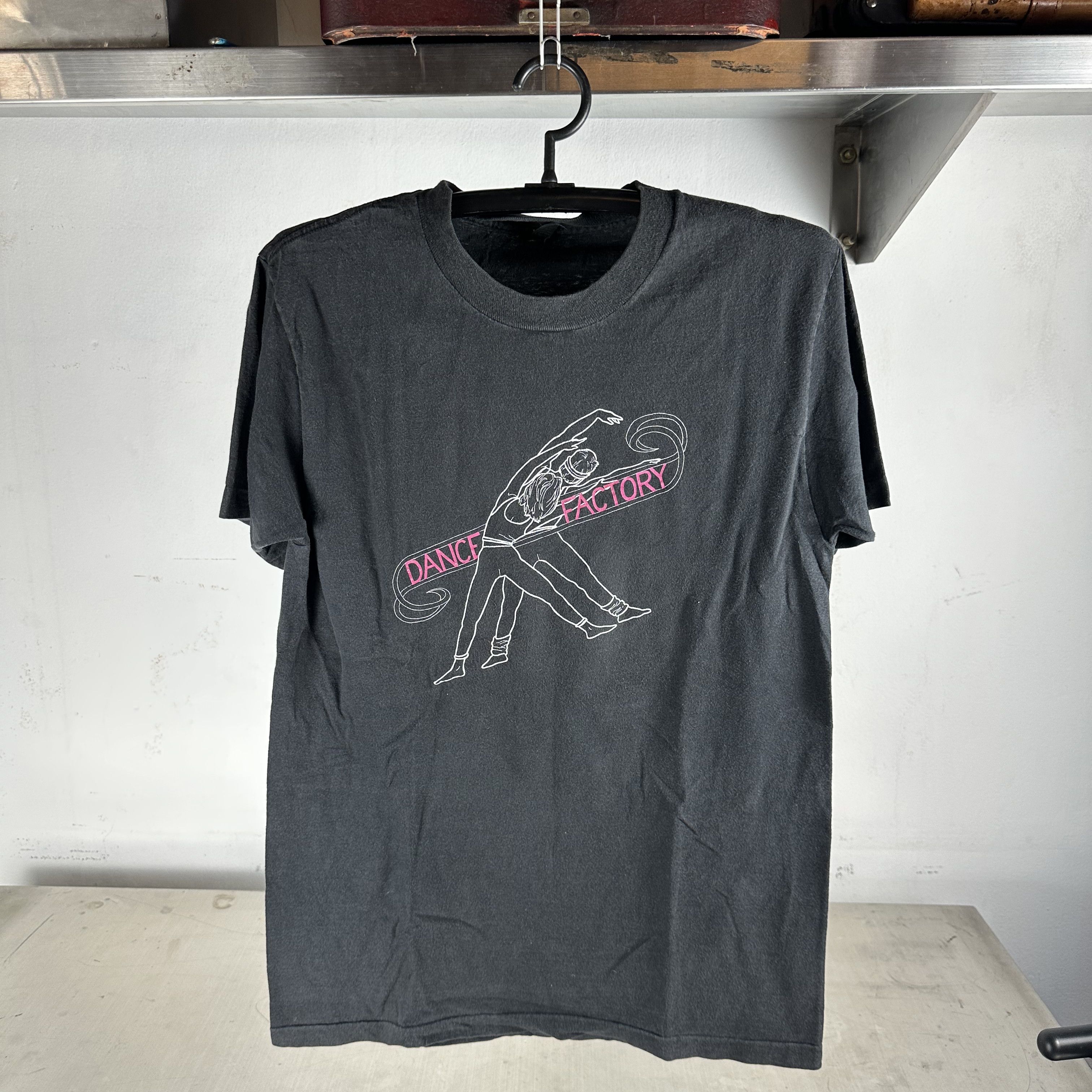 Vintage ​Vintage 80s Dance Factory Artwork Graphic T-shirt Size US S / EU 44-46 / 1 - 1 Thumbnail