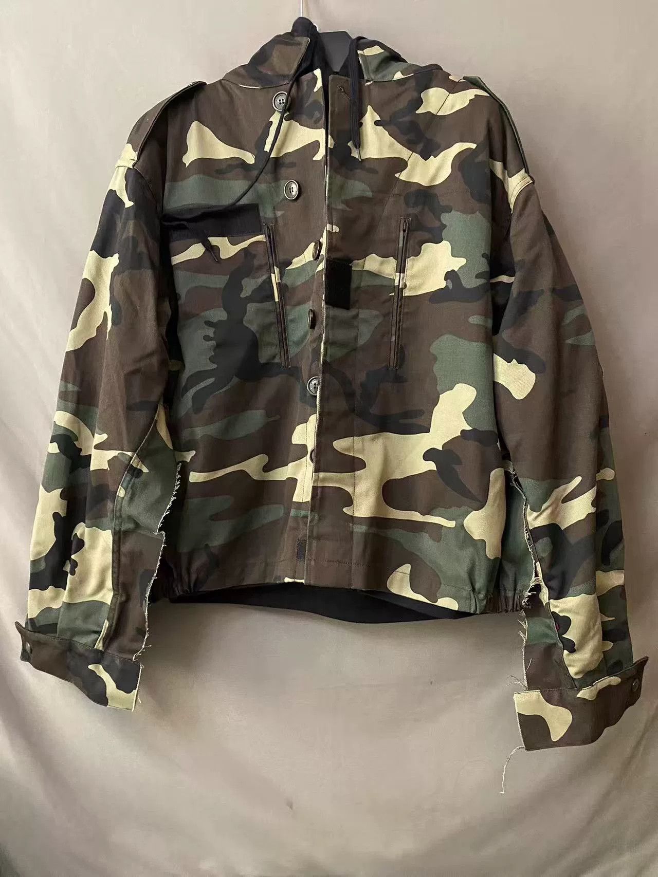Balenciaga Balenciaga Camo Pink Light Jacket XS Men Size US XS / EU 42 / 0 - 1 Thumbnail