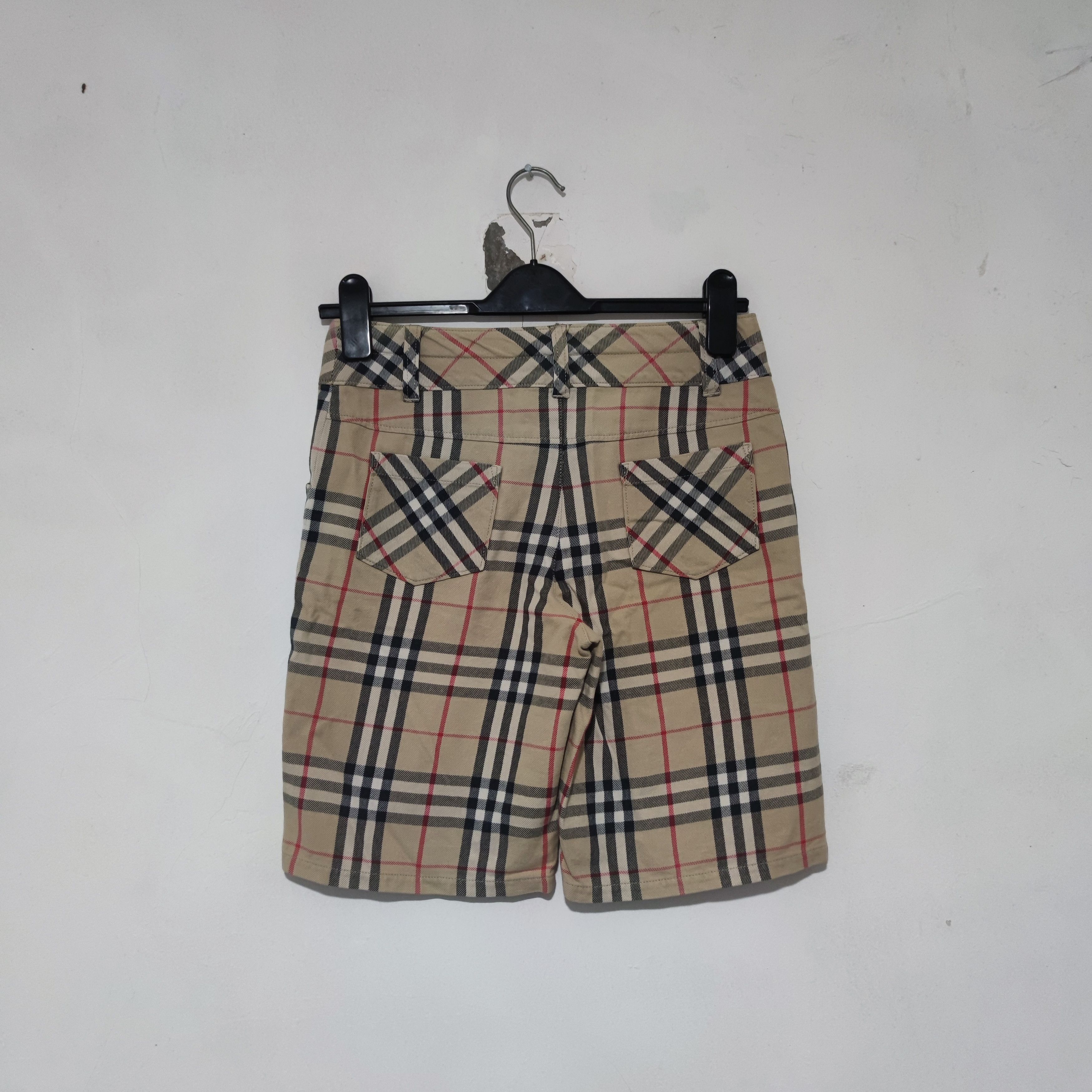 Burberry Vintage Burberry Short Pants Size US 26 / EU 42 - 2 Thumbnail