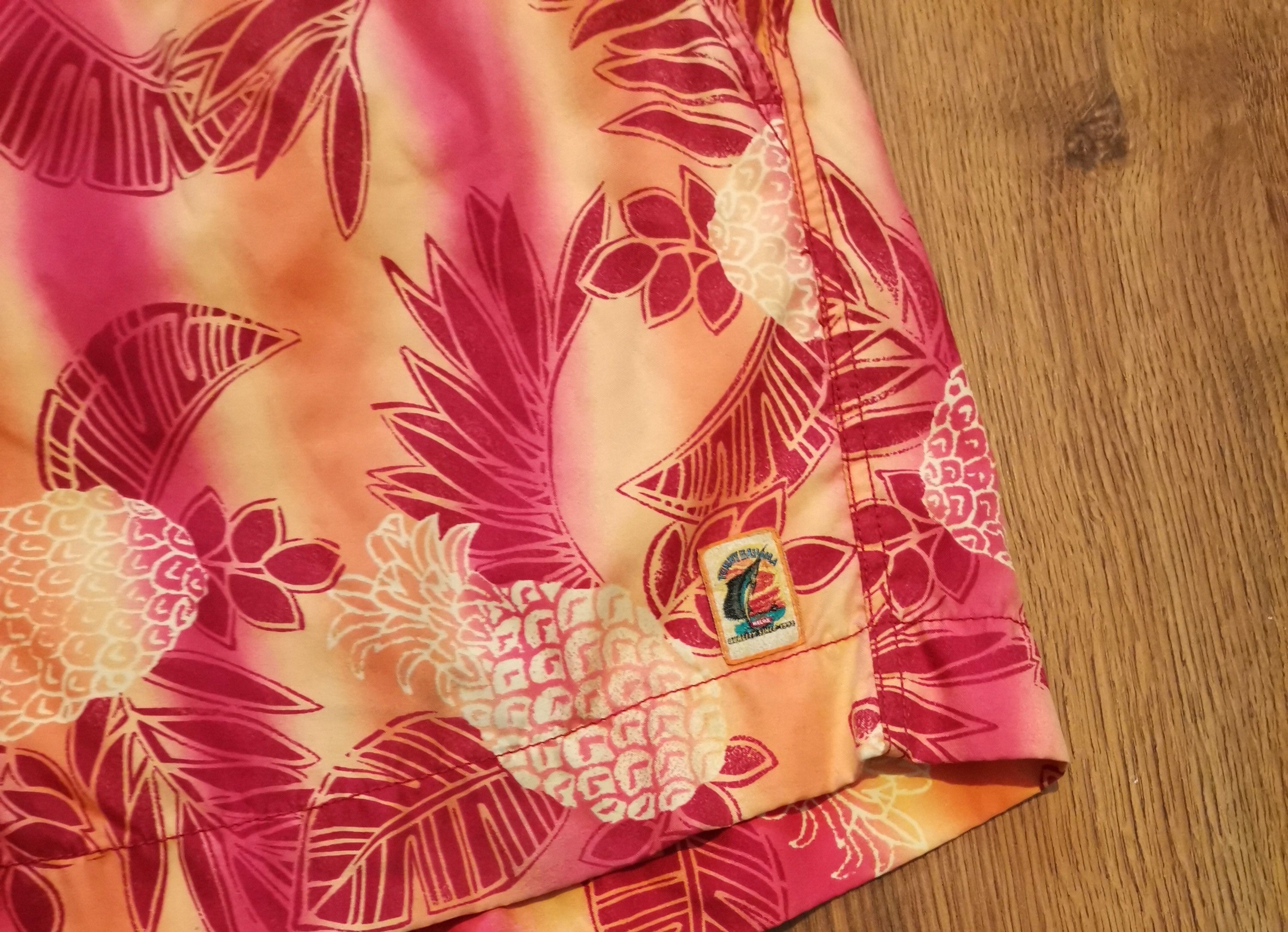 Tommy Bahama Vintage Tommy Bahama Floral Hawaiian Shorts Size US 30 / EU 46 - 2 Thumbnail