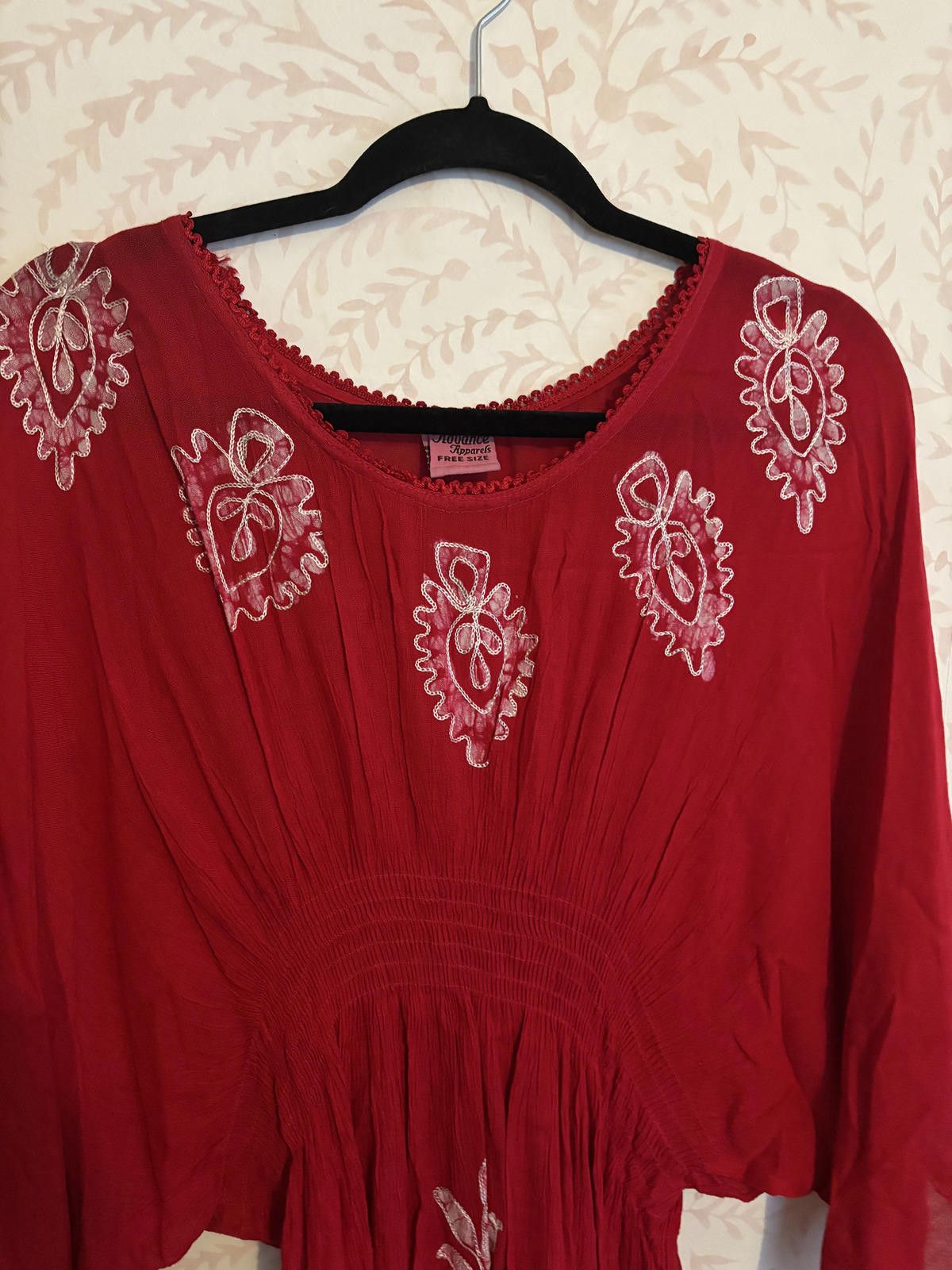 Other NWOT Bohemian Style Women's Tunic w White Floral Embroidery Size ONE SIZE - 4 Thumbnail
