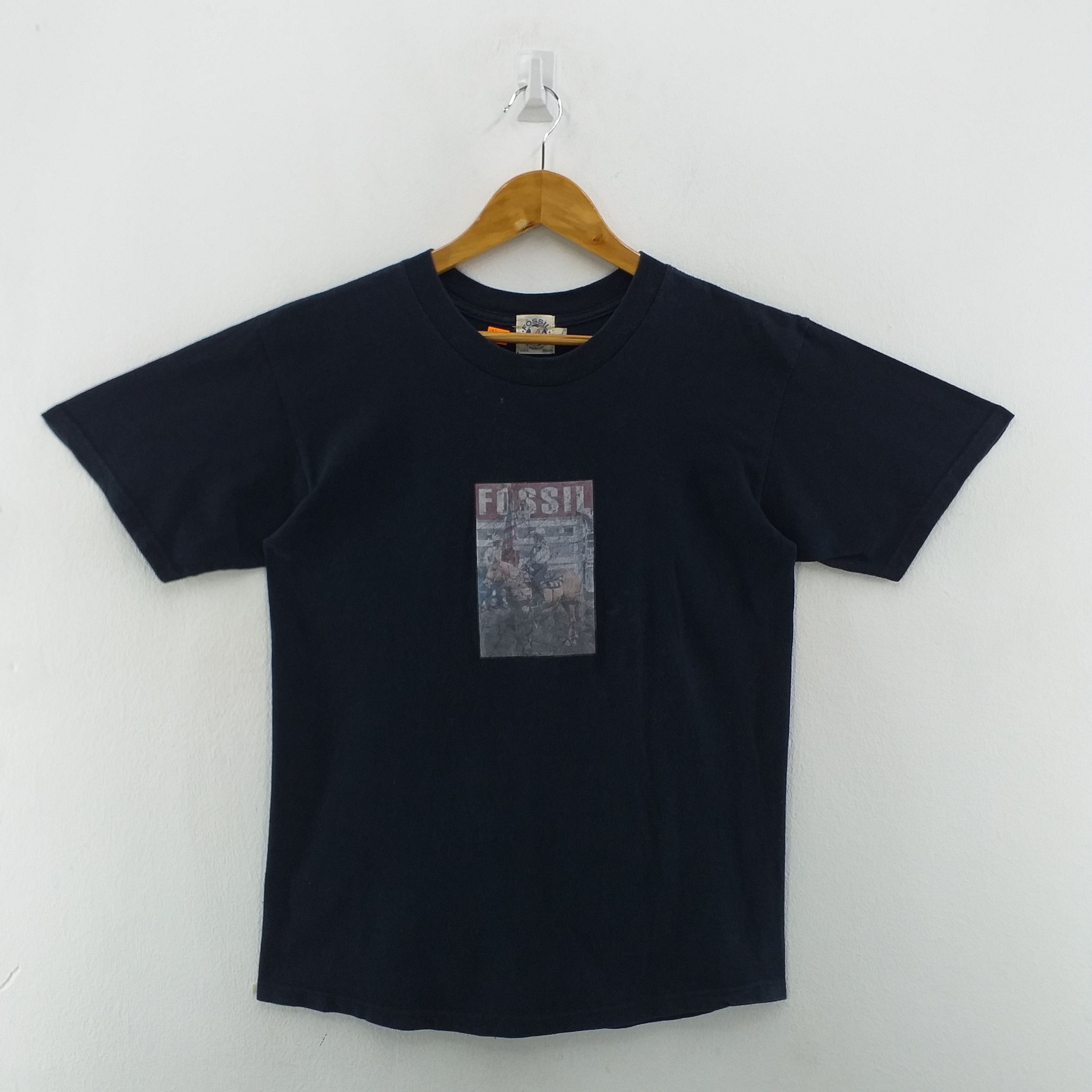 Vintage Fossil The New American Classic Medium T Shirt -G027