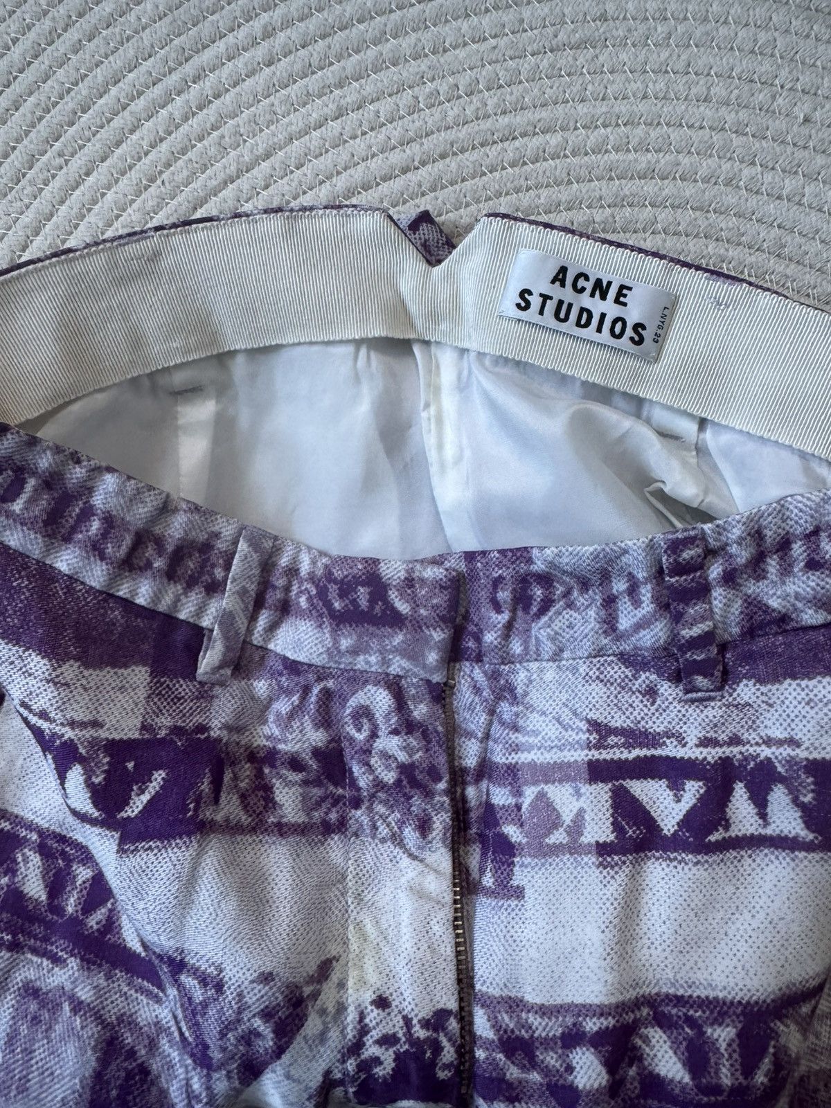 Acne Studios Acne Studios silk lined printed short purple size 32 Size 26" / US 2 / IT 38 - 4 Thumbnail