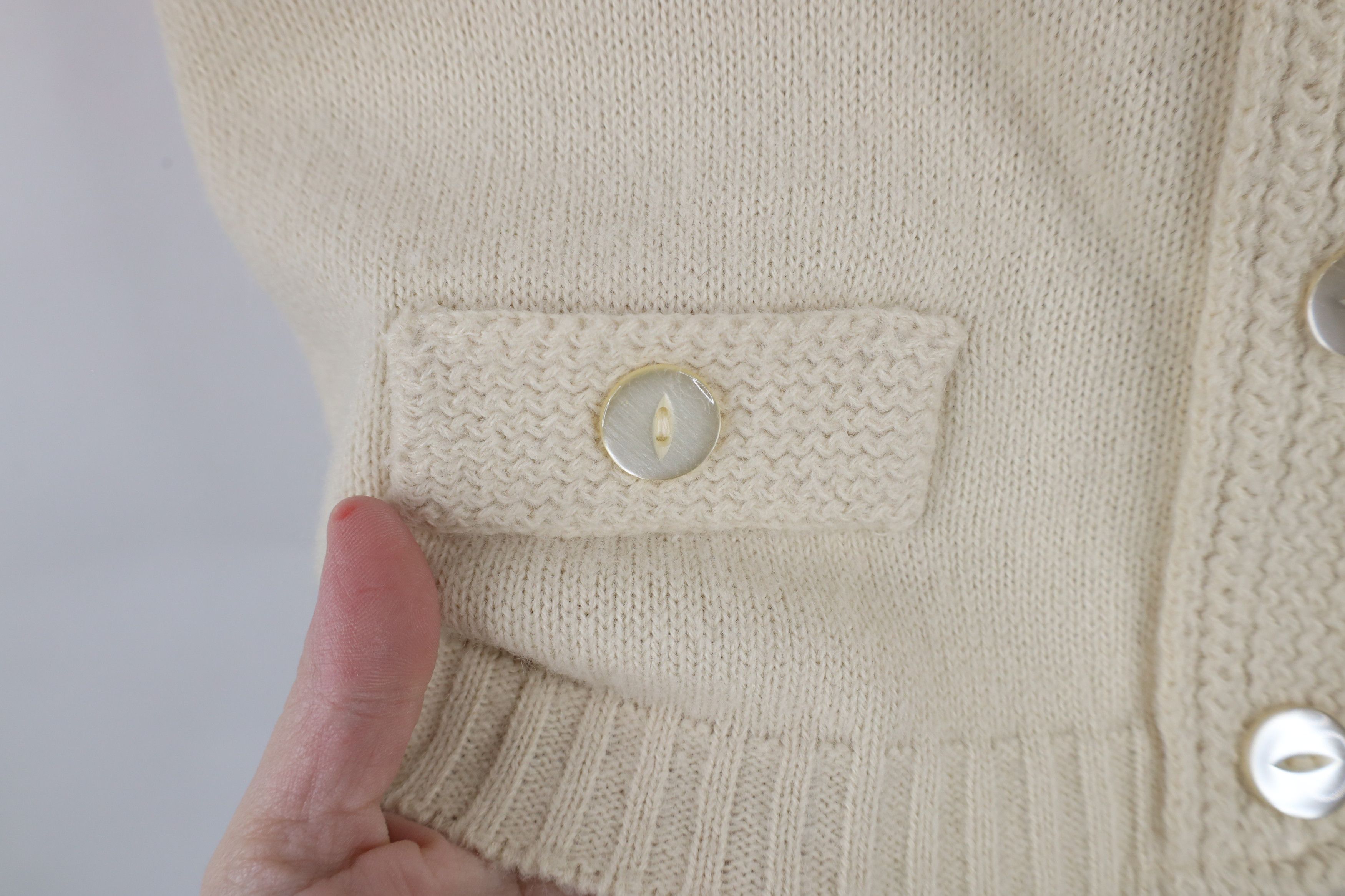 Vintage Vintage 50s Streetwear Eye Button Knit Cardigan Sweater Vest Size S / US 4 / IT 40 - 4 Thumbnail