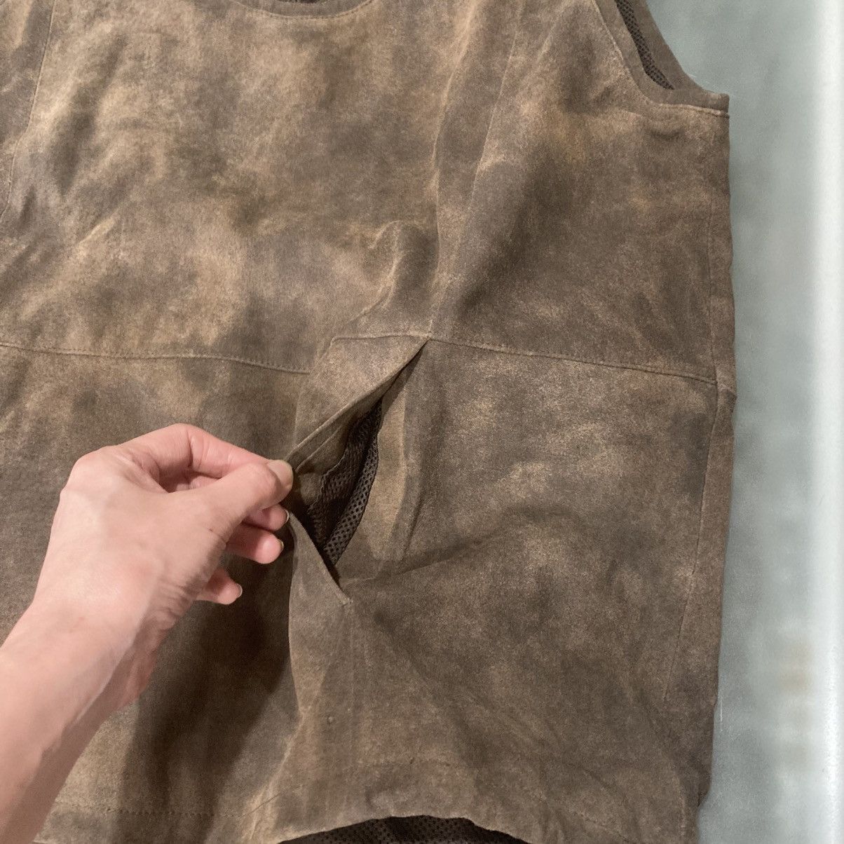 Japanese Brand Oversized Brown Pig Suede Leather Vest Size US S / EU 44-46 / 1 - 10 Thumbnail
