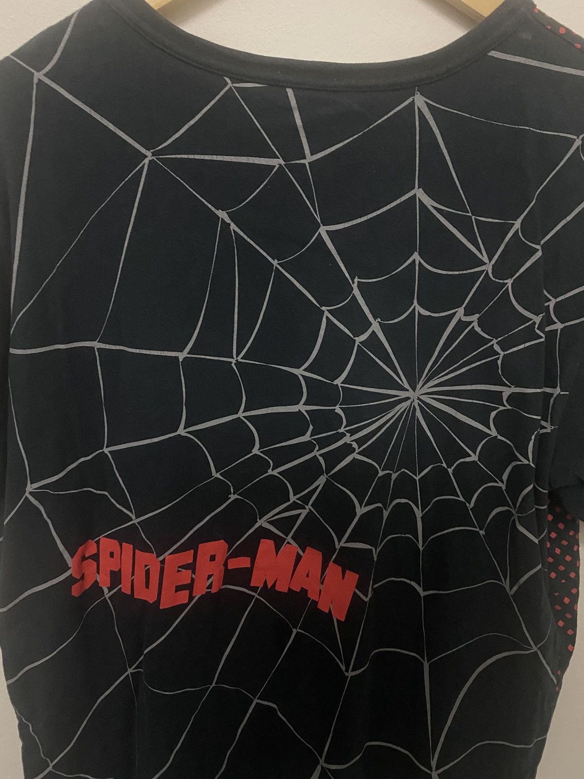 Universal Studios Spider-Man All Over Print T-Shirt Size US L / EU 52-54 / 3 - 7 Thumbnail