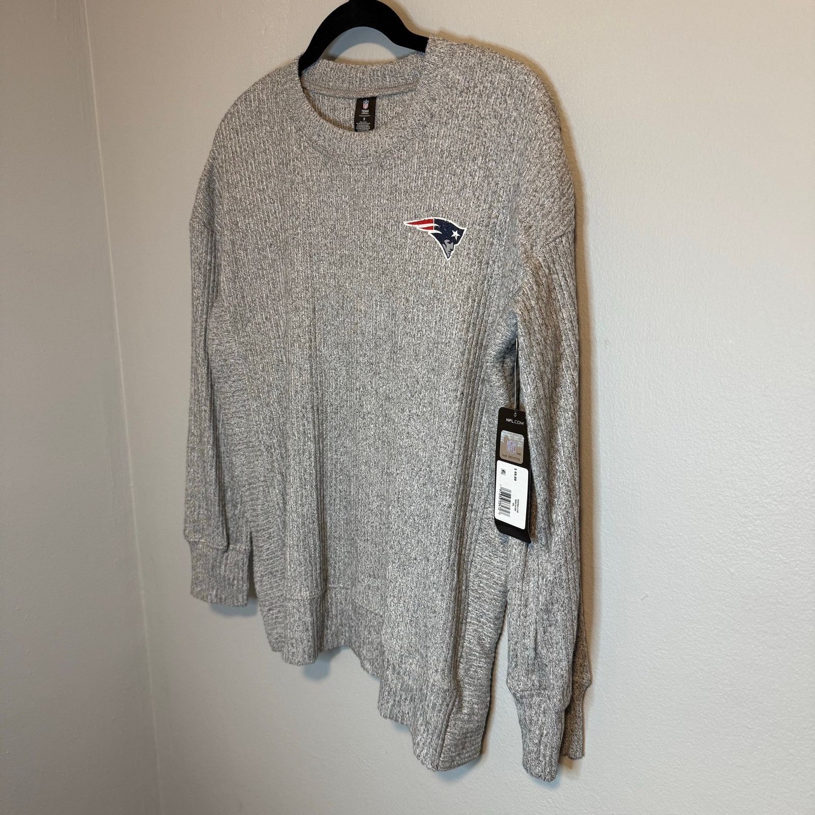NFL New England Patriots NFL Sleepwear Sweater Wmns Sz S New NWT Size S / US 4 / IT 40 - 6 Thumbnail