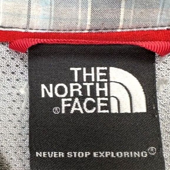 The North Face The North Face Button-Up Shirt 2XL Gray Plaid Nylon Blend Short Sleeve Men Size US XXL / EU 58 / 5 - 3 Thumbnail