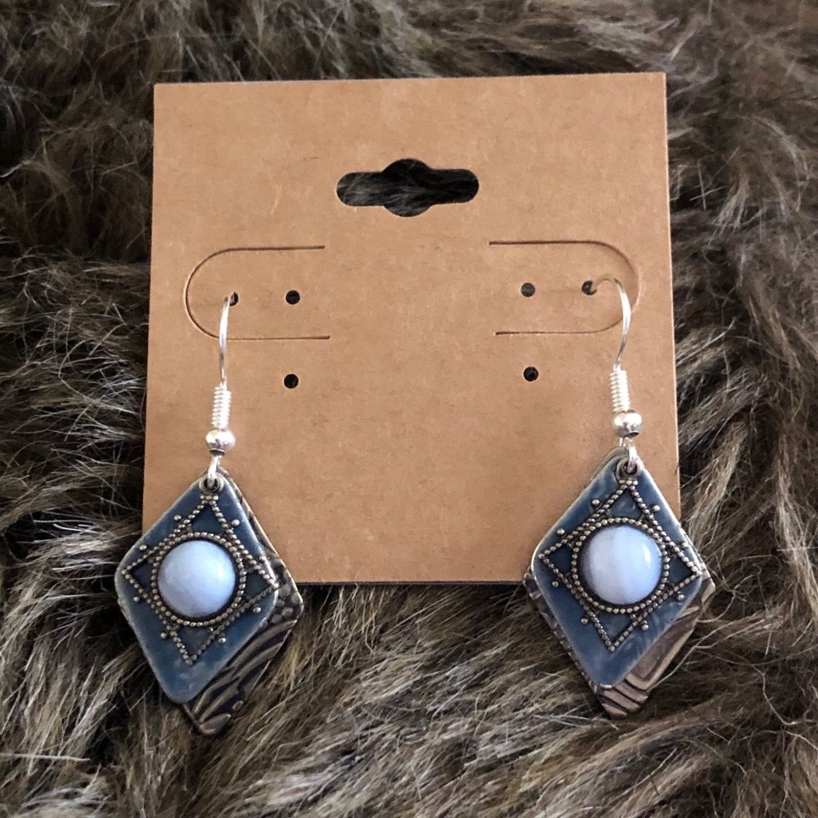 Jewelry Faux moonstone layered disc fish hook earrings Size ONE SIZE - 2 Thumbnail