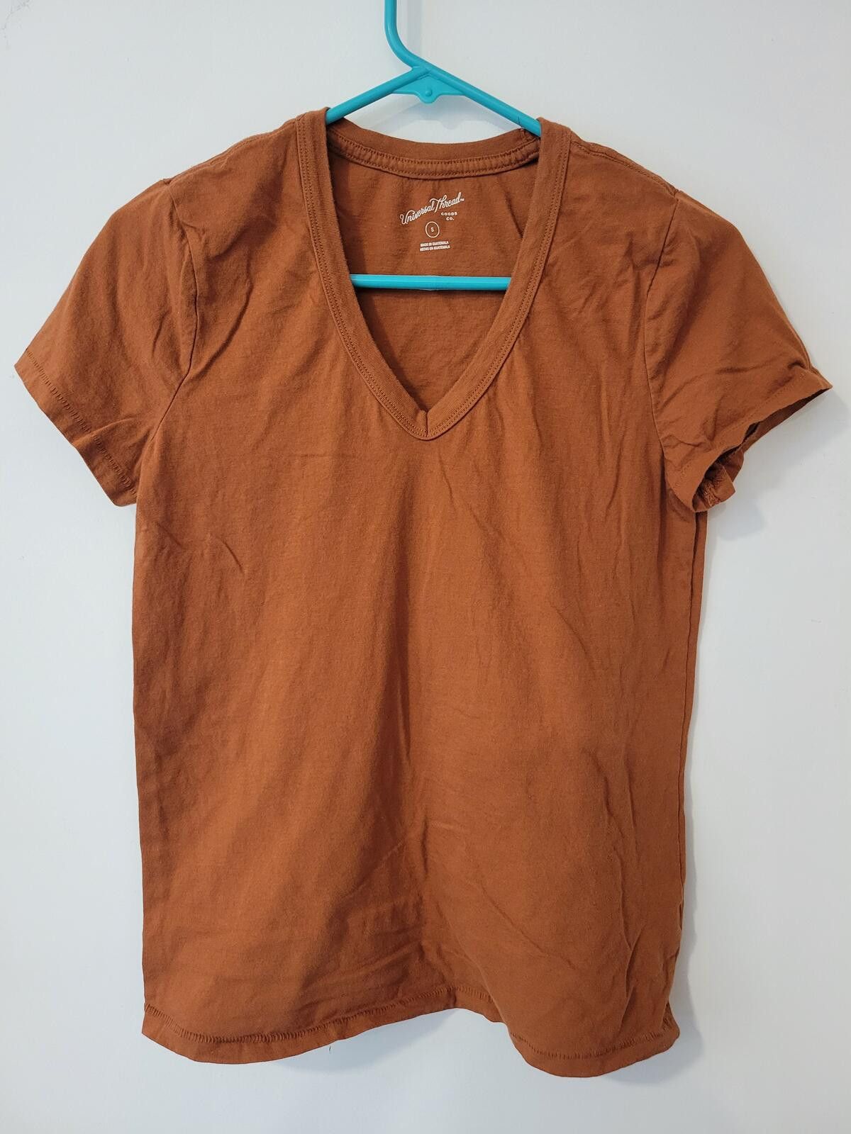 Other Universal Thread Rust Brown V-Neck T-Shirt Size small Size S / US 4 / IT 40 - 1 Thumbnail