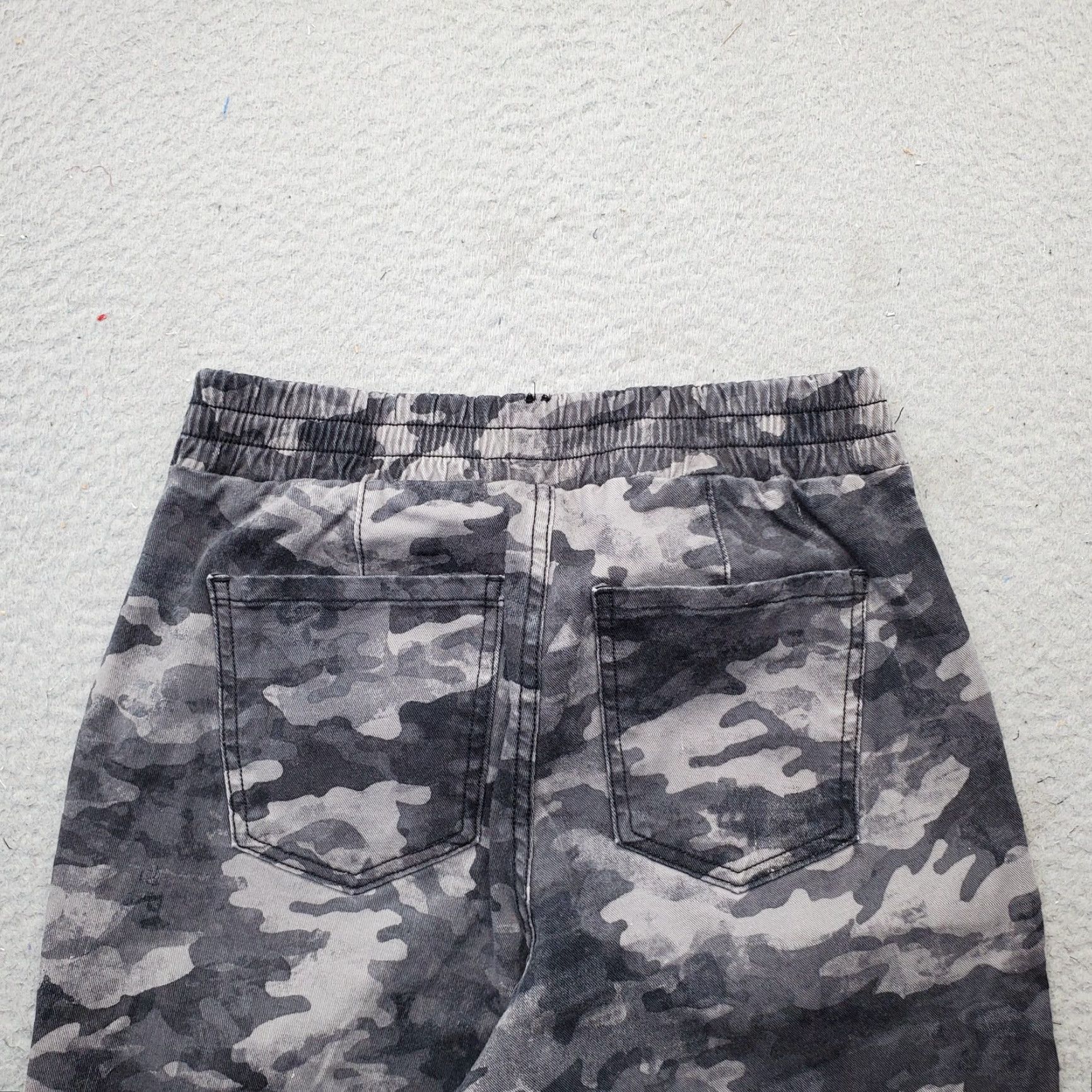 Spanx Spanx Jogger Pants Womens M Multicolor Camouflage Elastic Waist Pockets Tapered Regular Fit Casual Pants Size 32" / US 10 / IT 46 - 8 Thumbnail