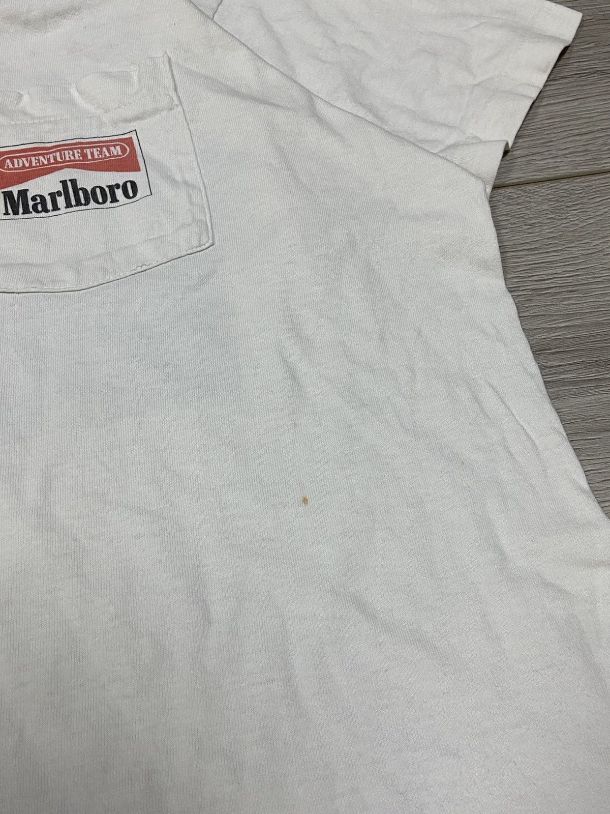 Marlboro Fruit of The loom 1990 Marlboro big print vintage t-shirt Size US XL / EU 56 / 4 - 5 Thumbnail