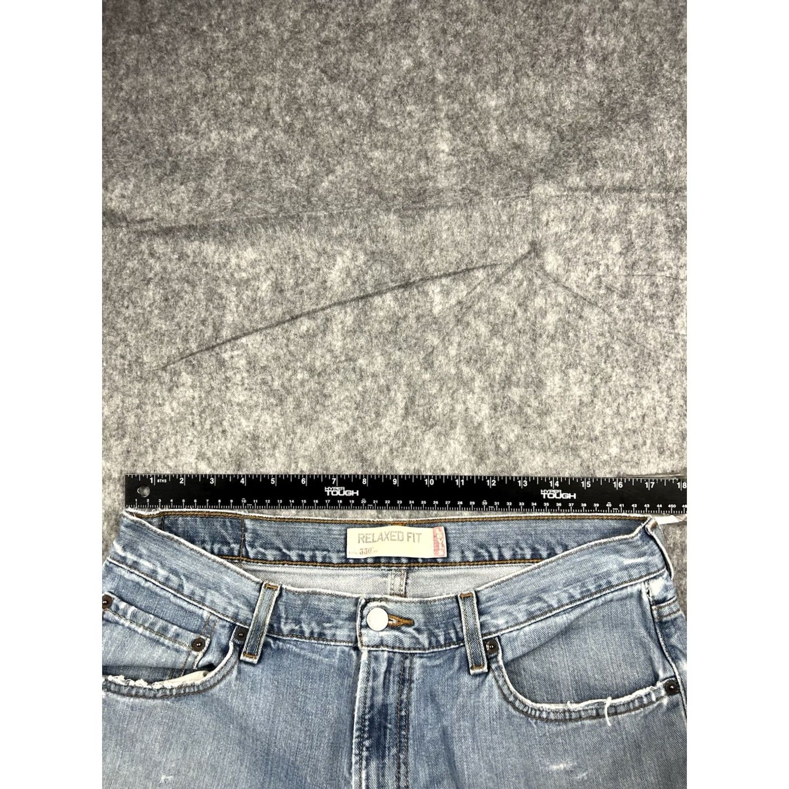Levi's VINTAGE Levi's 550 Jeans Men Relaxed Fit Cropped Hem Distressed Size 36x32 36x27 Blue Denim 5-Pocket USA Leather Patch Zip Fly Size US 36 / EU 52 - 3 Thumbnail