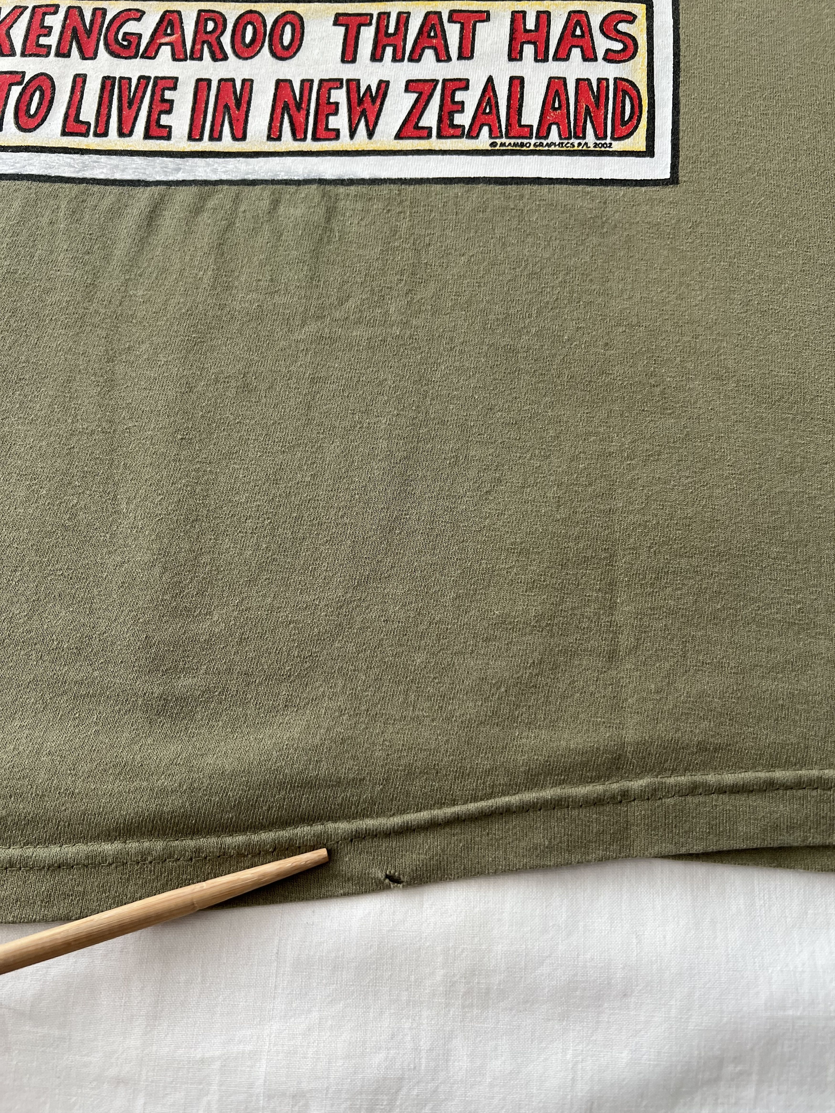 Mambo Vintage 2002 Mambo Cultural Cringe Kangaroo T-shirt Size US L / EU 52-54 / 3 - 20 Thumbnail