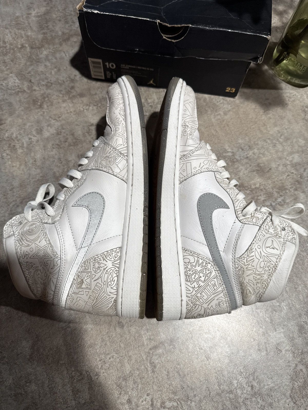 Jordan Brand × Nike Air Jordan 1 Retro High OG ‘Laser’ 705289 100 Size 10 Size US 10 / EU 43 - 5 Thumbnail