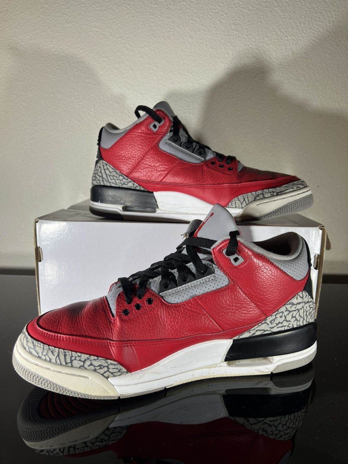 Jordan Brand Jordan 3 ‘Unite’ Size US 10.5 / EU 43-44 - 2 Thumbnail