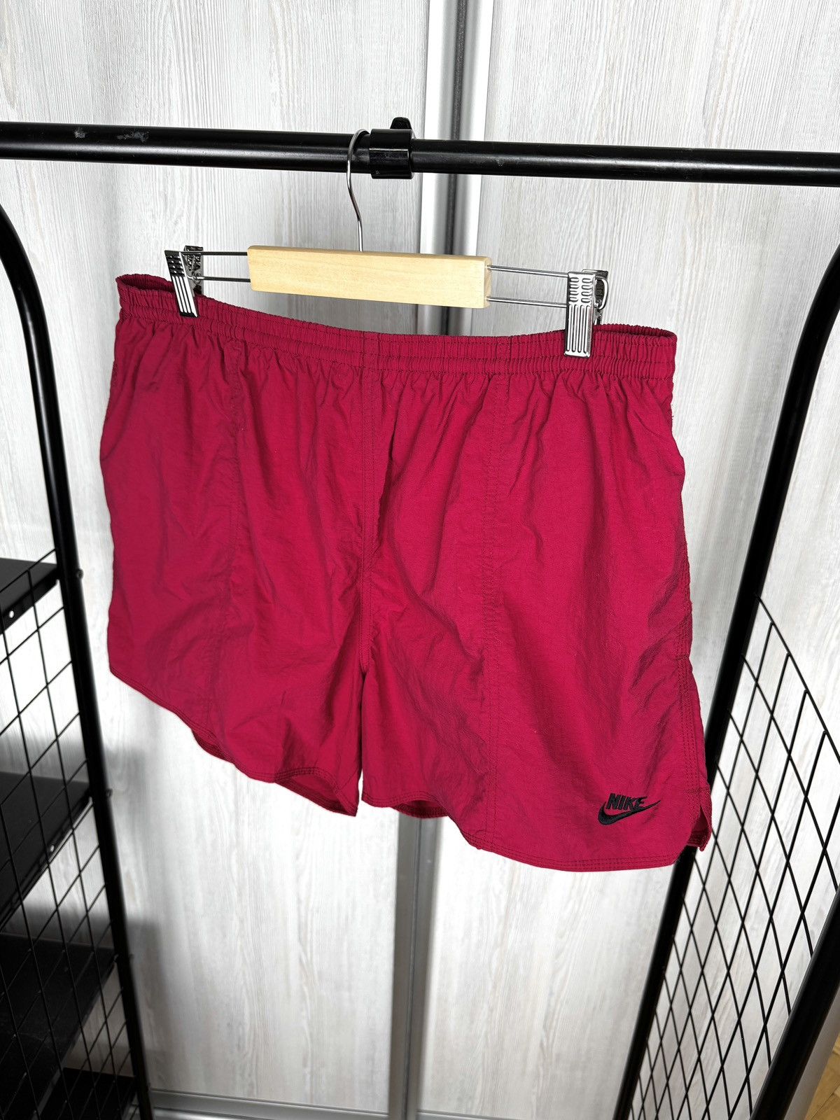 Nike Nike vintage red small embroidered logo swim sport shorts XL Size US 36 / EU 52 - 4 Thumbnail