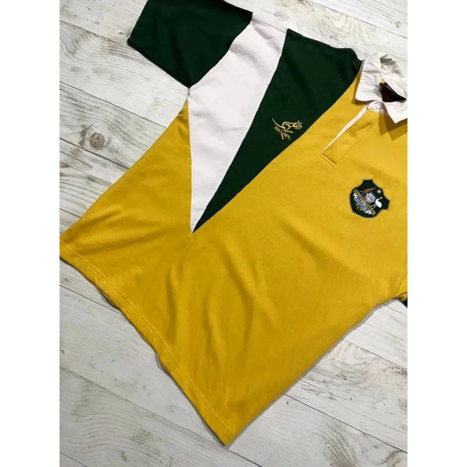Vintage VINTAGE Rugby Polo Shirt Men XL Green Australia Jersey Polo Shirt Men XL Green Australia Rugby 2000s Available? Size US XL / EU 56 / 4 - 3 Thumbnail