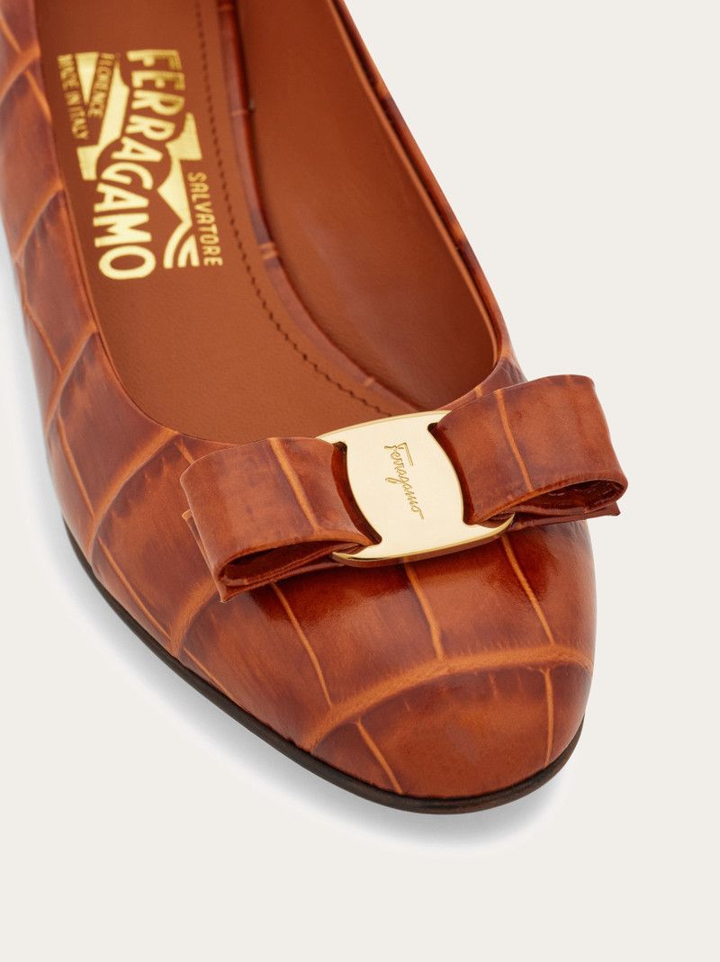 Salvatore Ferragamo o1s1rm0126 Vara Pumps in Brown Size US 8 / IT 38 - 6 Thumbnail