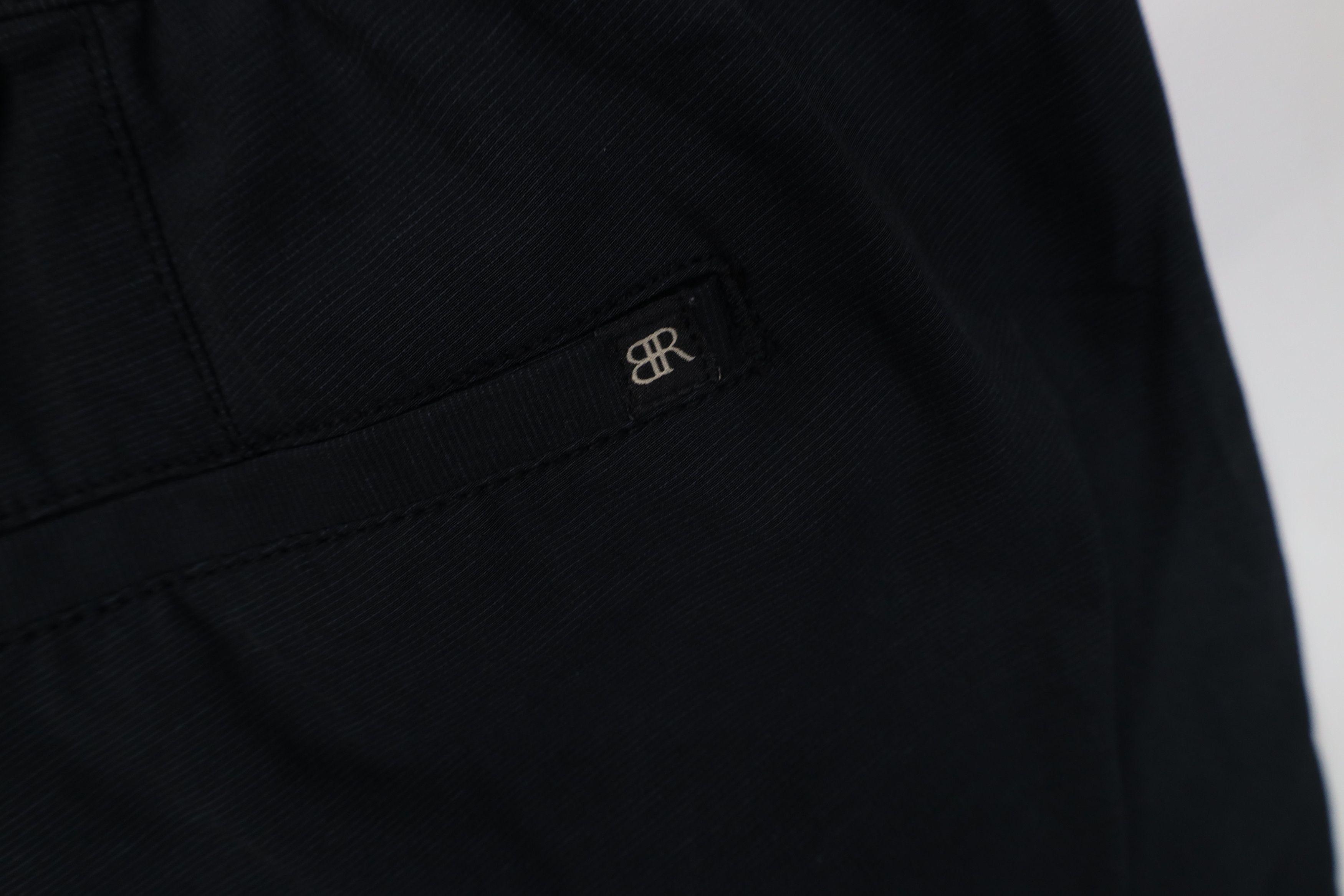 Banana Republic Banana Republic Stretch Above Knee Chino Golf Shorts Black Size US 36 / EU 52 - 13 Thumbnail