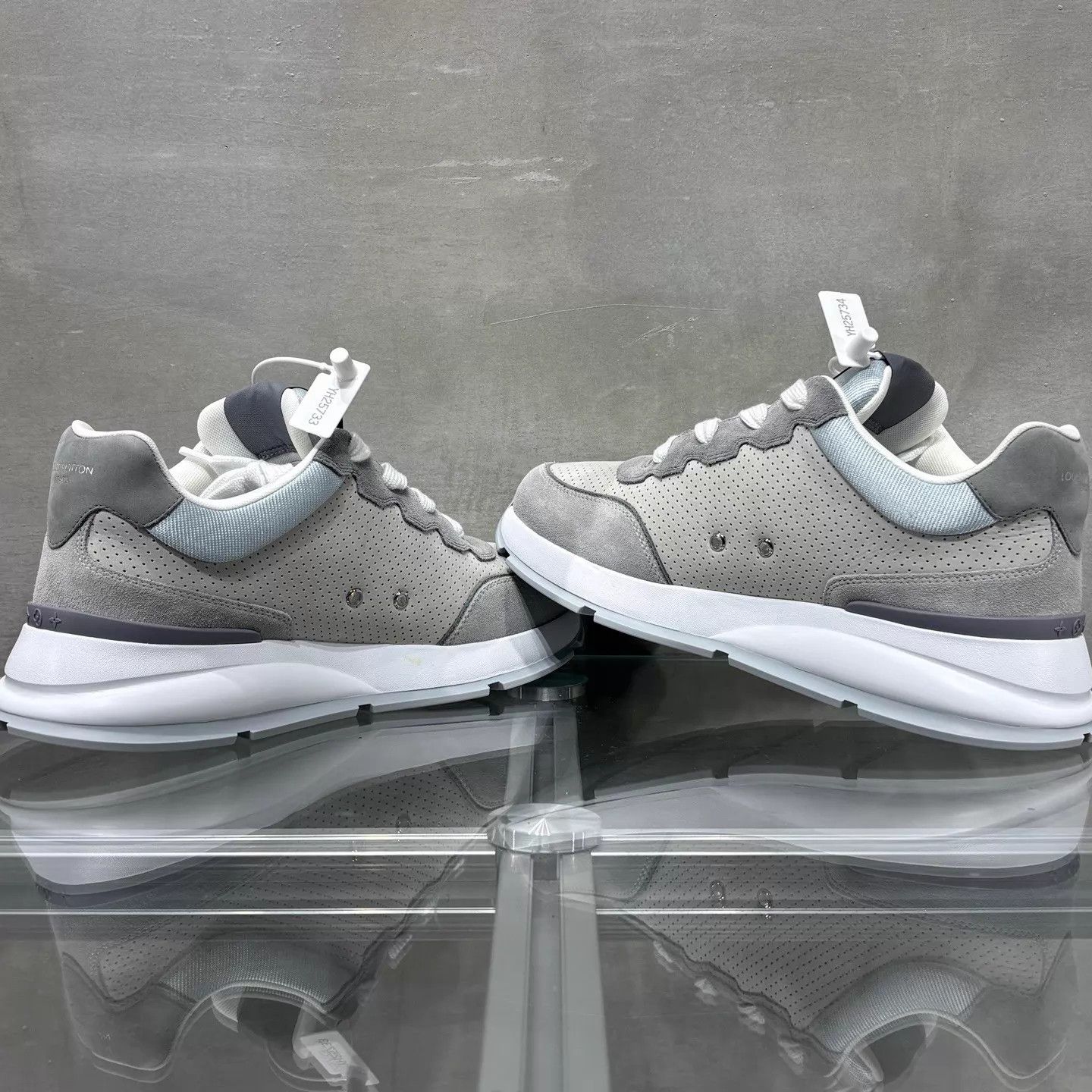 Louis Vuitton LV Classic Sneaker Gray UK6.5/40.5 New with Box Size US 7.5 / EU 40-41 - 5 Thumbnail