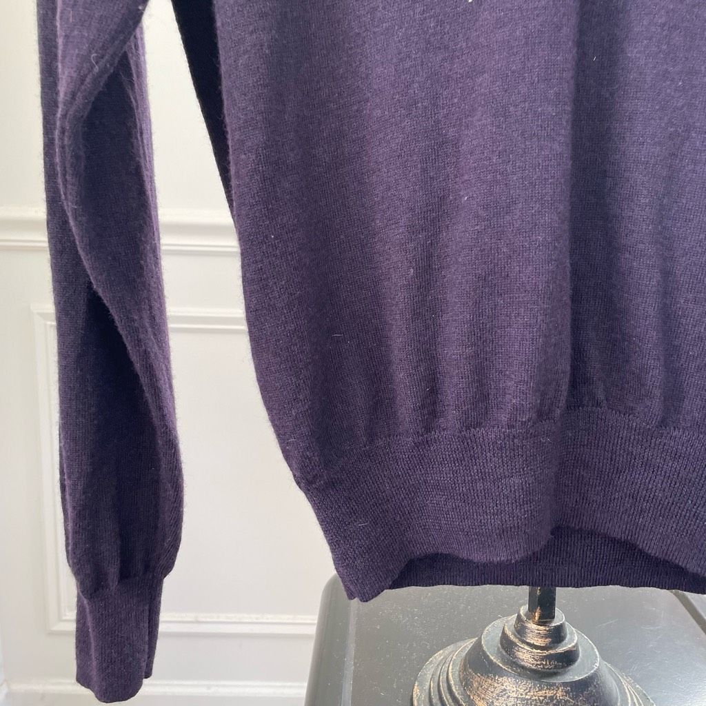 Jos. A. Bank Jos A Bank Eggplant Purple Merino Wool Vneck Sweater M Size US M / EU 48-50 / 2 - 3 Thumbnail