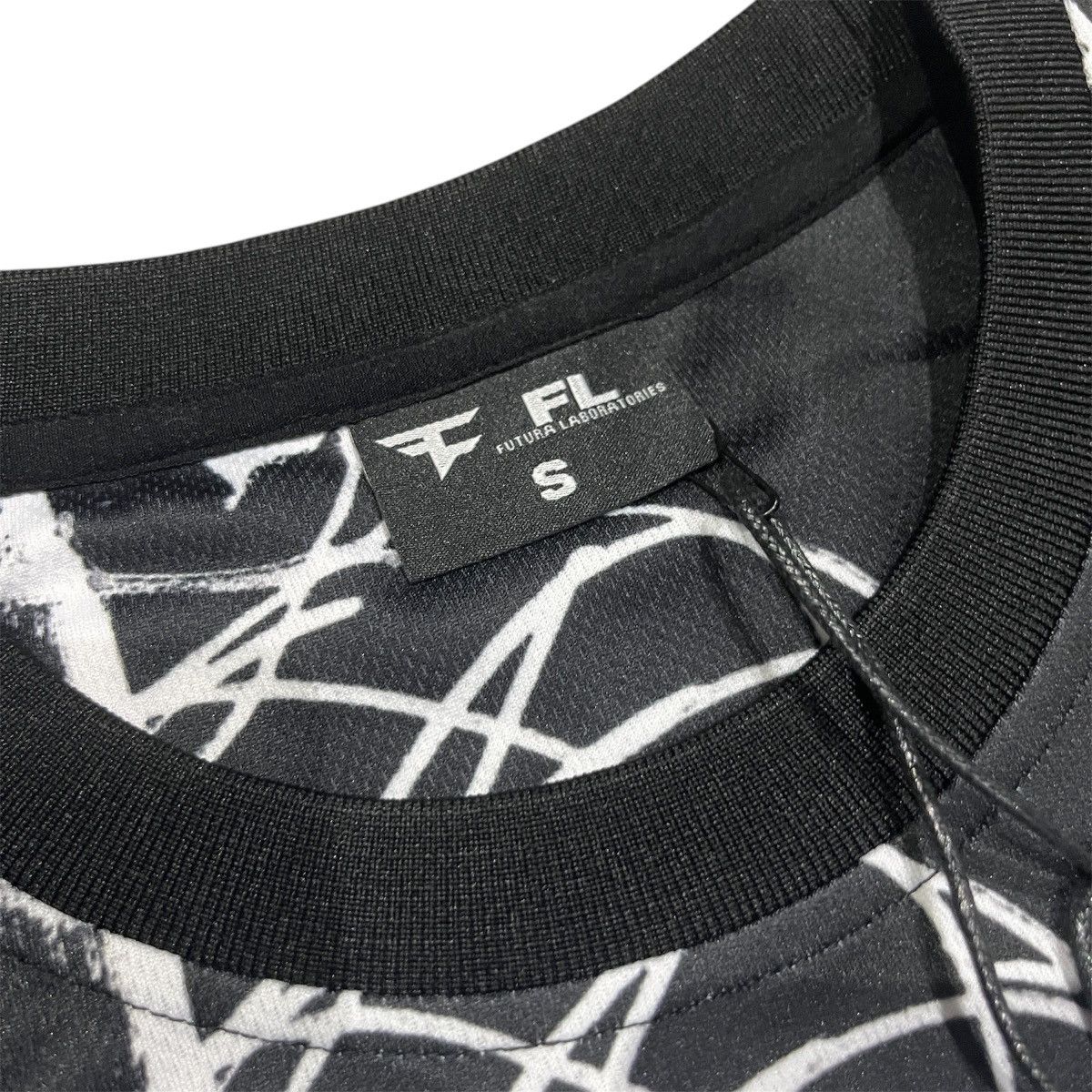 Futura Futura x Faze Clan “Atom” jersey black Tshirt small Size US S / EU 44-46 / 1 - 3 Thumbnail