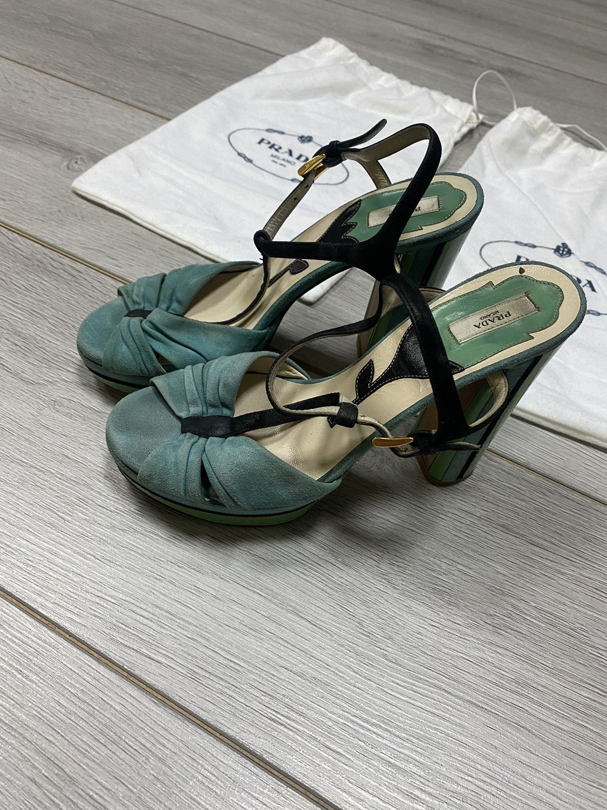 Prada Prada heels flower dust bag Size US 5 / IT 35 - 4 Thumbnail