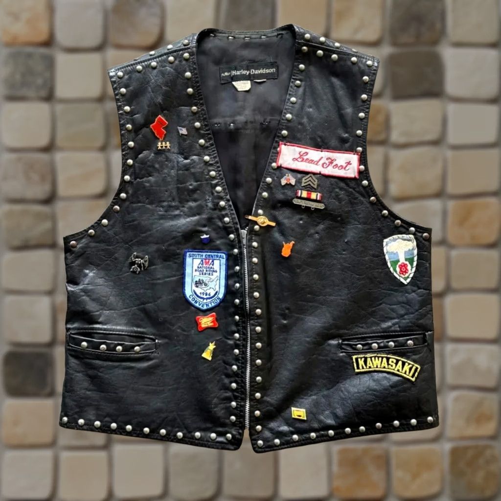 Harley Davidson VINTAGE Harley-Davidson Studded Leather Vest Main Selling Point 70s 44 Black Mens Vest Size 44 Biker Vest Leather 70s Harley-Davidson Mens Size US S / EU 44-46 / 1 - 1 Thumbnail