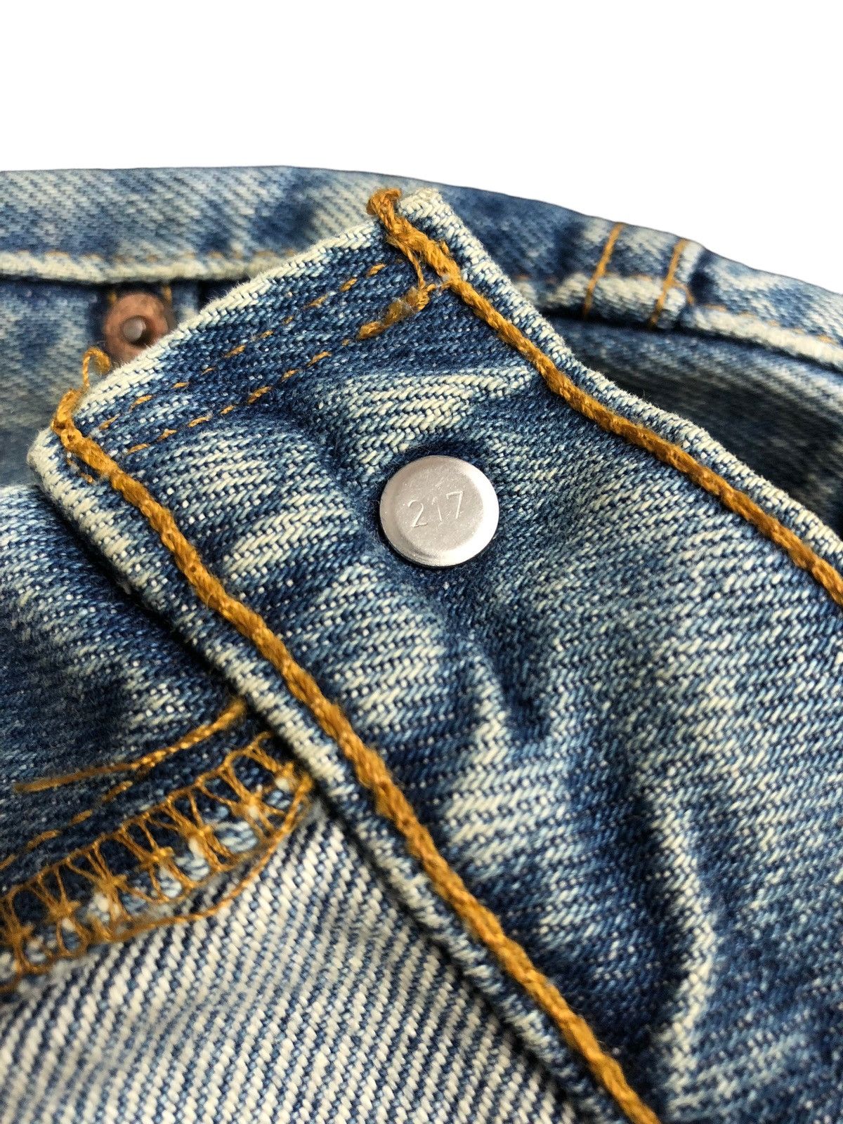 Levi's Vintage Levi's 525 Button Fly Metro Fit Jeans Size US 28 / EU 44 - 14 Thumbnail