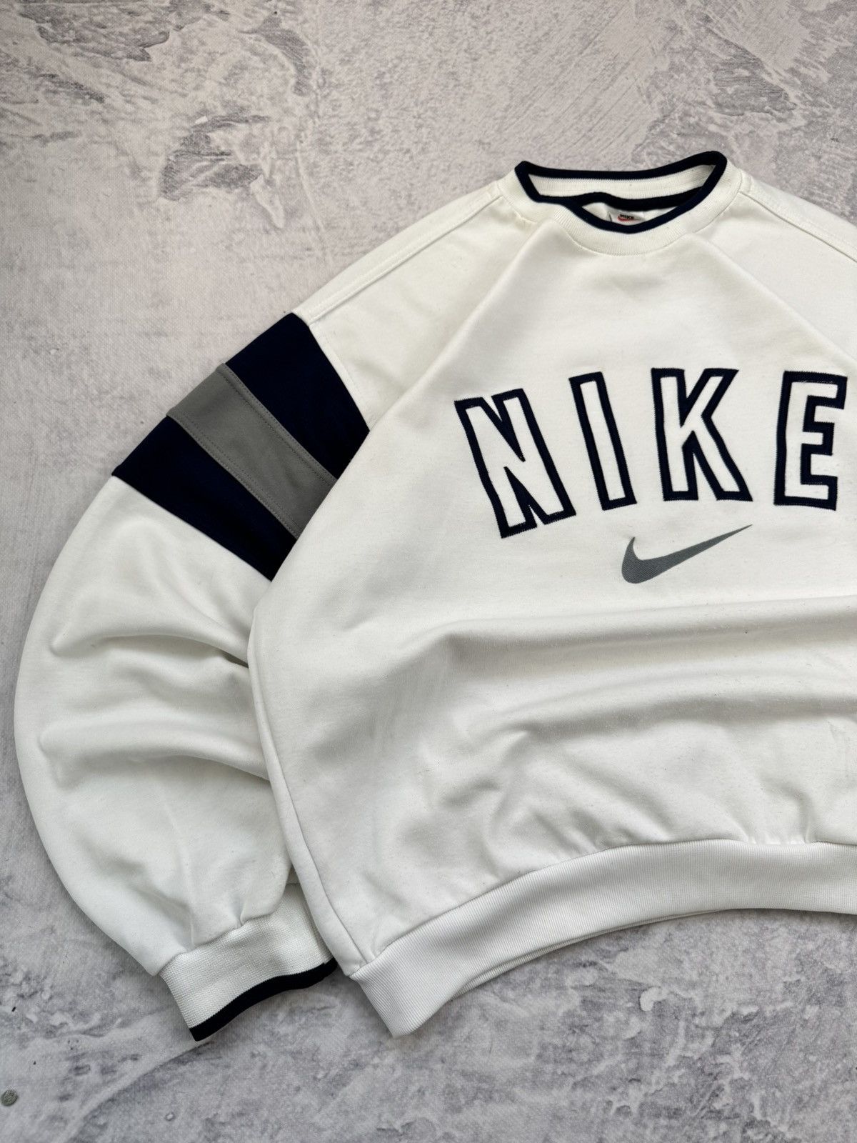 Nike × Vintage NIKE VINTAGE CENTER LOGO OVERSIZE BOXY SWEATSHIRT Size US M / EU 48-50 / 2 - 2 Thumbnail