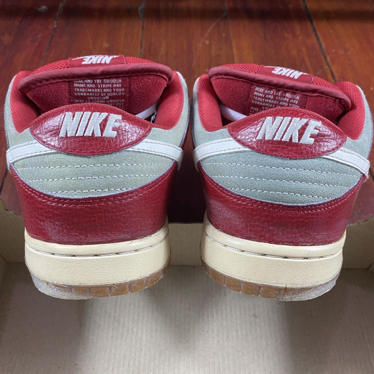Nike SB Dunk Low Valentine’s Day 2014 Size US 8.5 / EU 41-42 - 9 Thumbnail