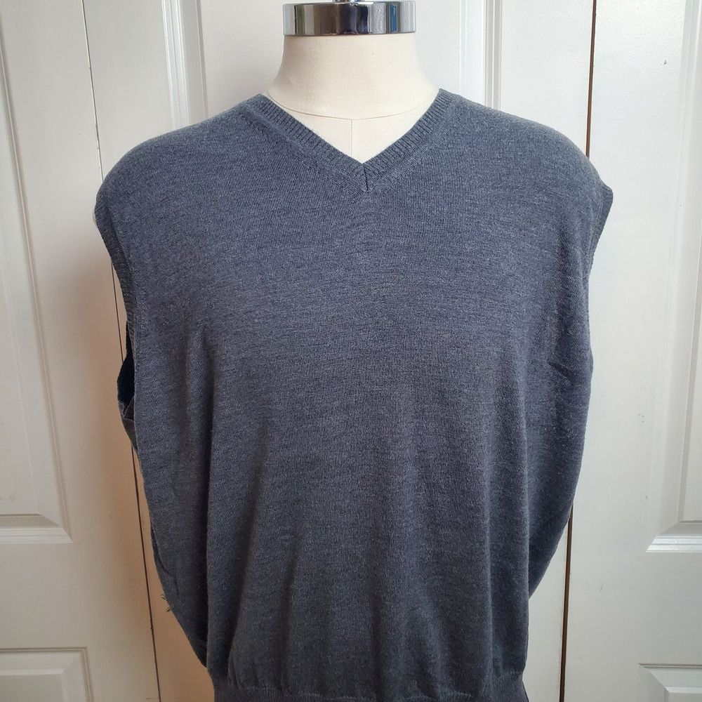 Faconnable Faconnable Charcoal V-Neck Sweater Vest Size US XXL / EU 58 / 5 - 1 Thumbnail