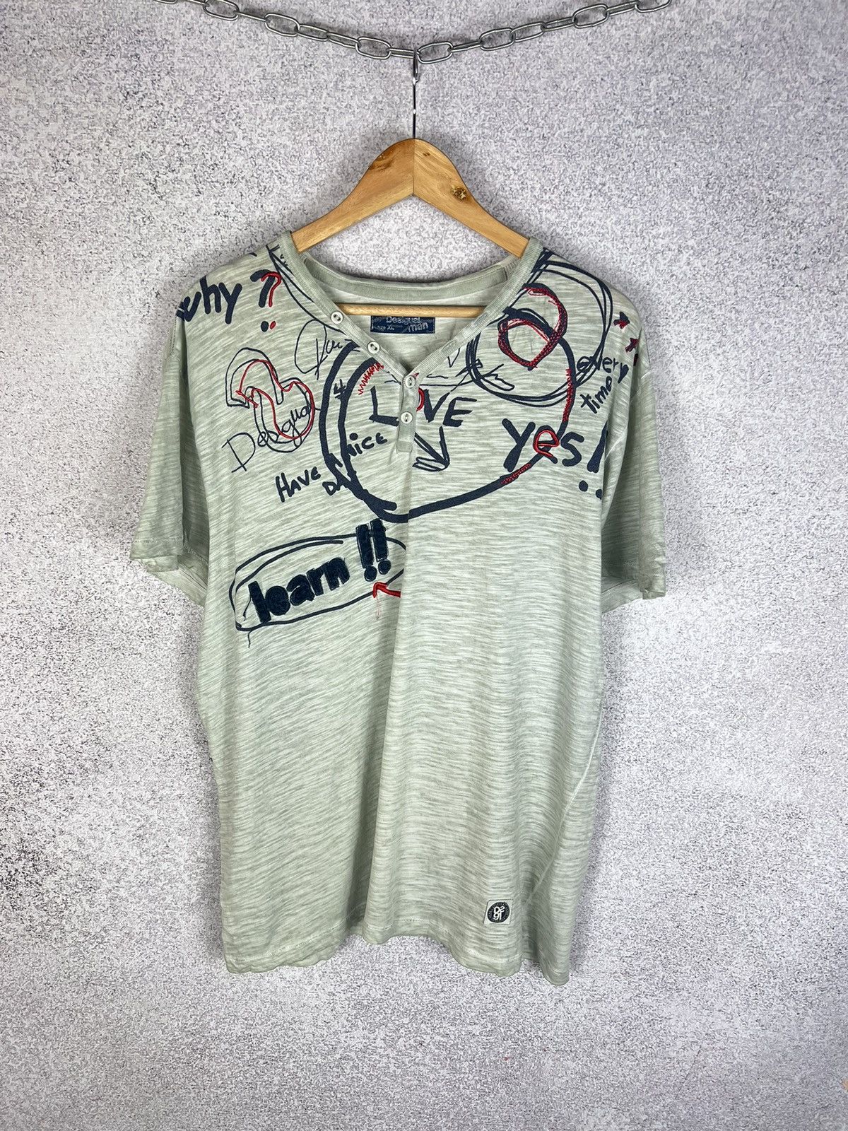 Desigual Vintage Y2K Desigual Art Logo Tee Size US XXL / EU 58 / 5 - 1 Thumbnail
