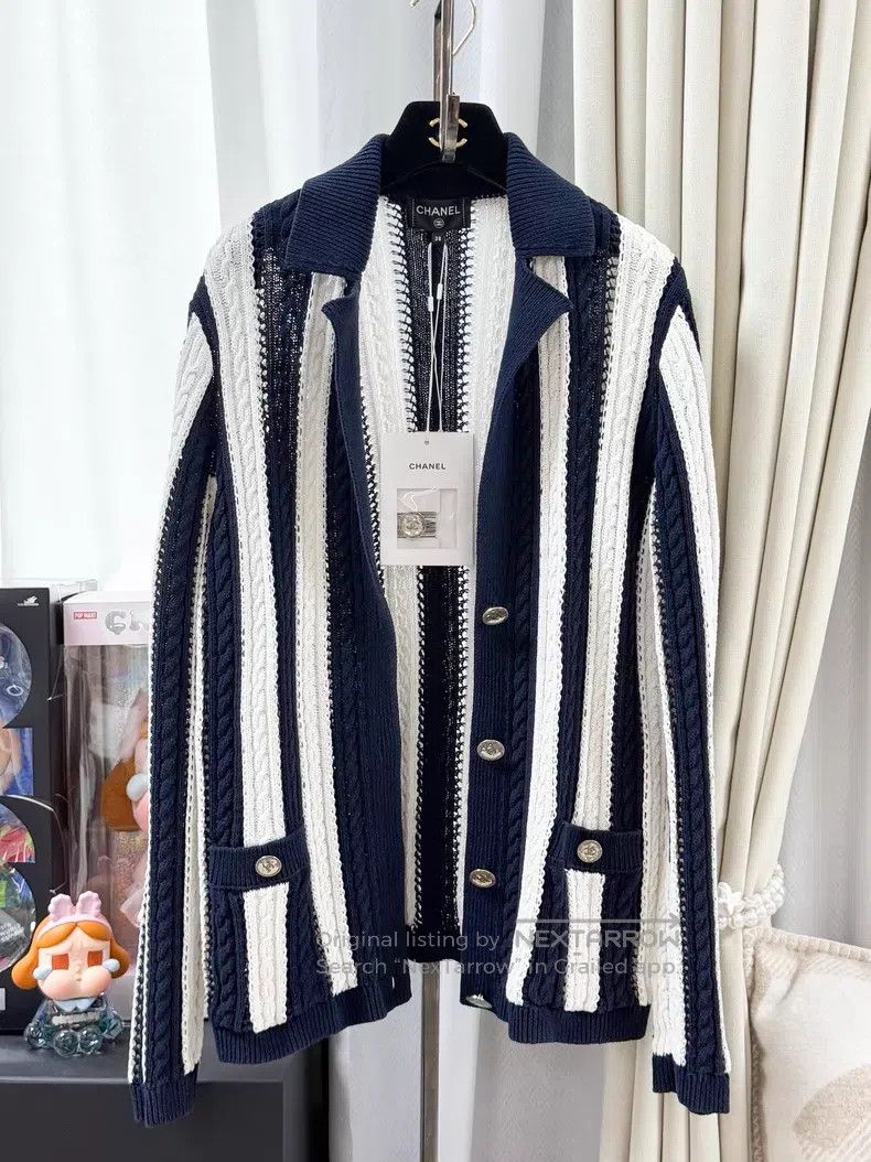 Chanel Chanel Vertical striped diamond buckle long-sleeved knitte Size XS / US 0-2 / IT 36-38 - 1 Thumbnail