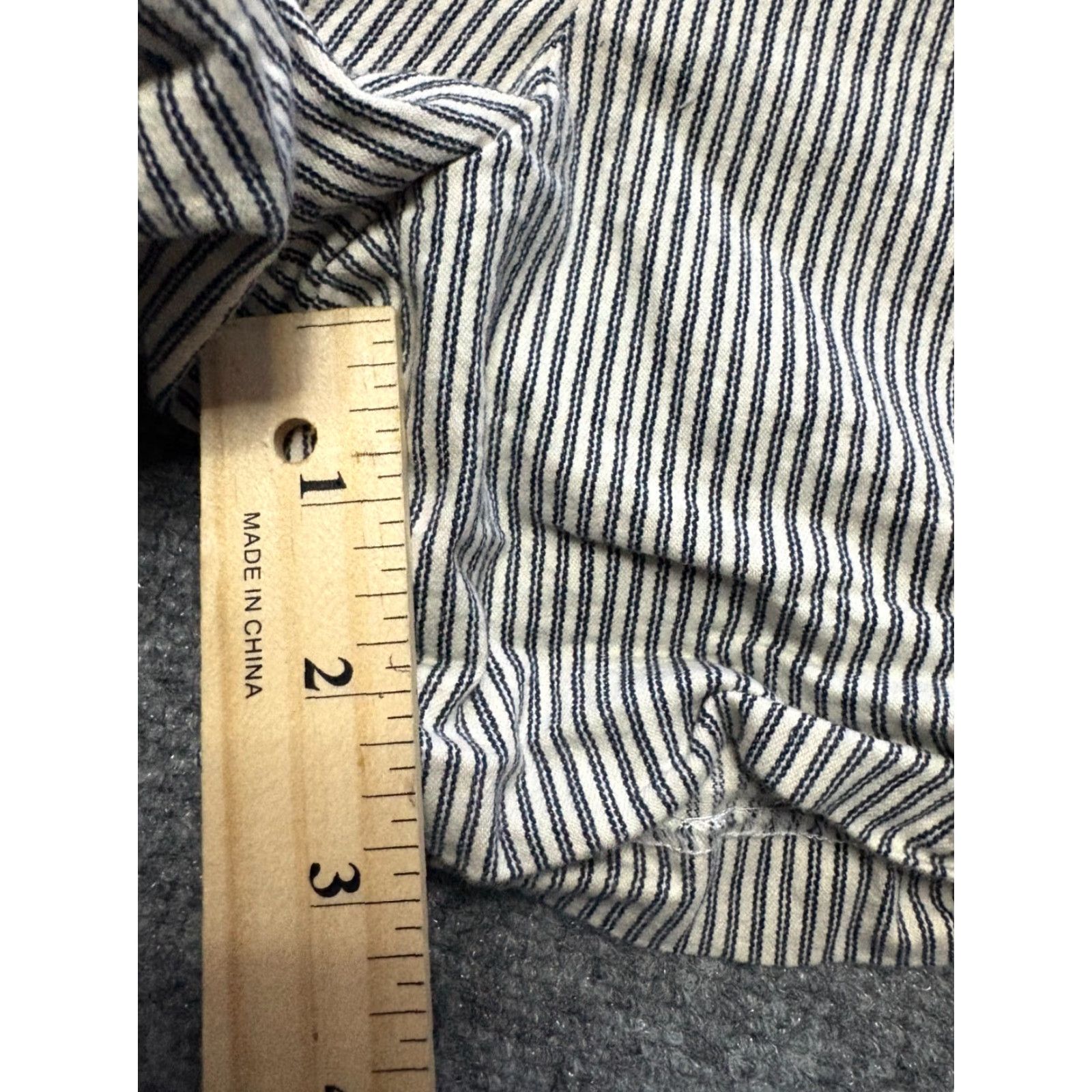 Vintage Crosby Shorts Womens Size 8 Blue White Pinstripe Casual Shorts Womens Mens? Girls? Size 30" / US 8 / IT 44 - 3 Thumbnail