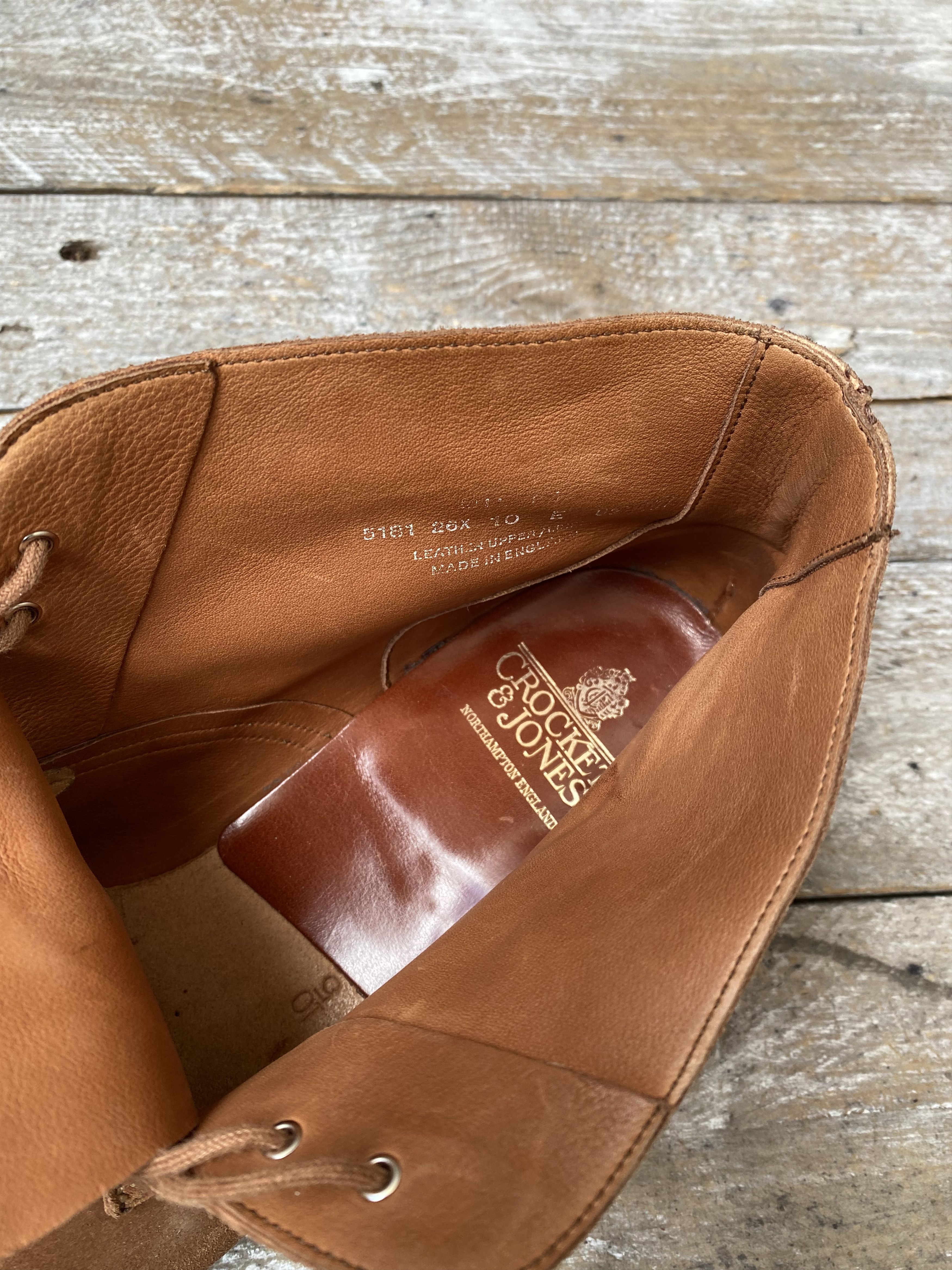 Crockett & Jones Crockett and jones chukka brown suede leather boots uk10E Size US 11 / EU 44 - 14 Thumbnail