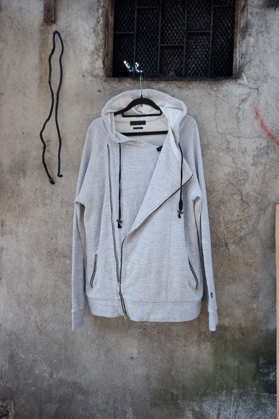 Alexander McQueen Alexander Mcqueen Asymmetrical Hoodie Size US L / EU 52-54 / 3 - 2 Thumbnail