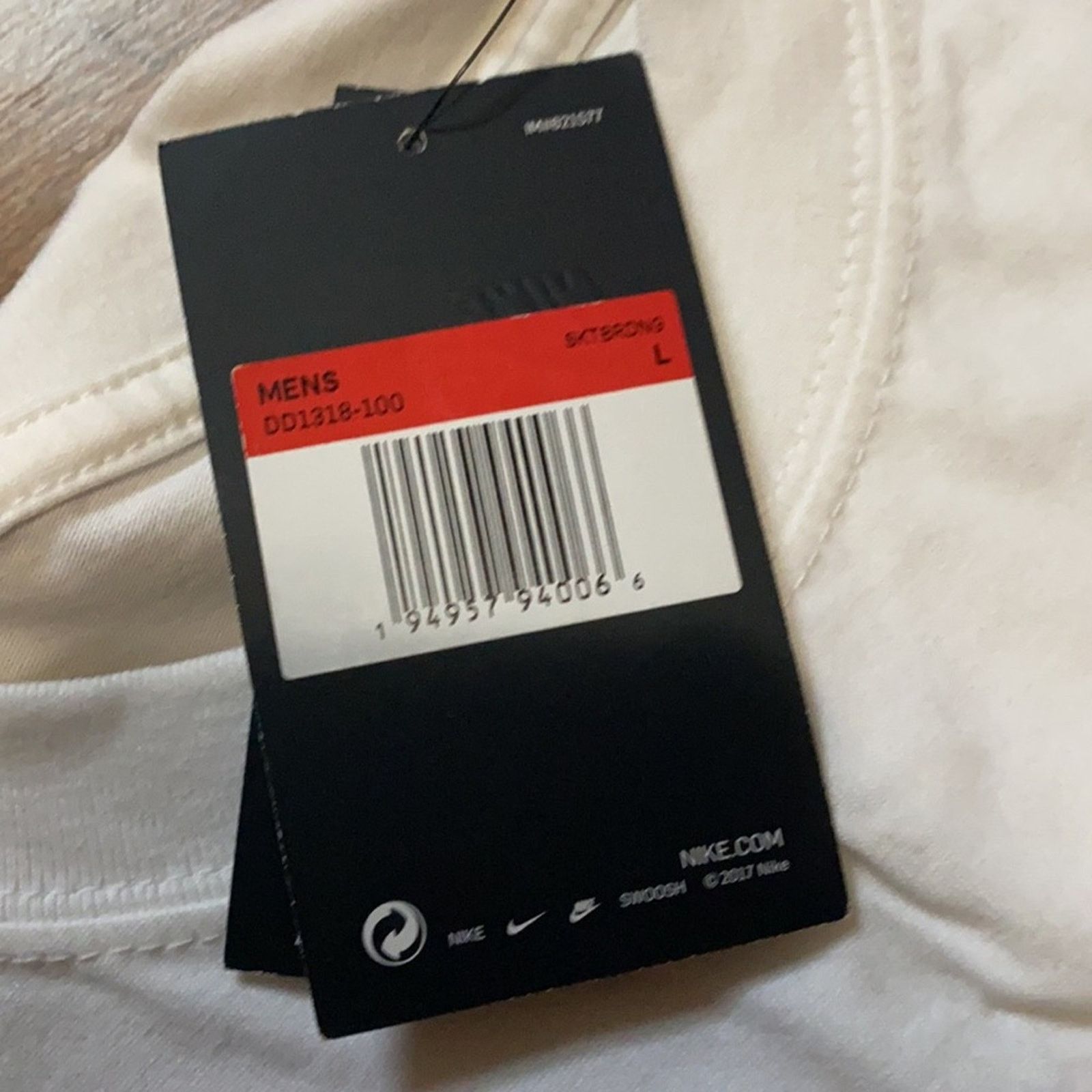 Nike 2017 Nike SB Tussle Short Sleeve Size US L / EU 52-54 / 3 - 5 Thumbnail