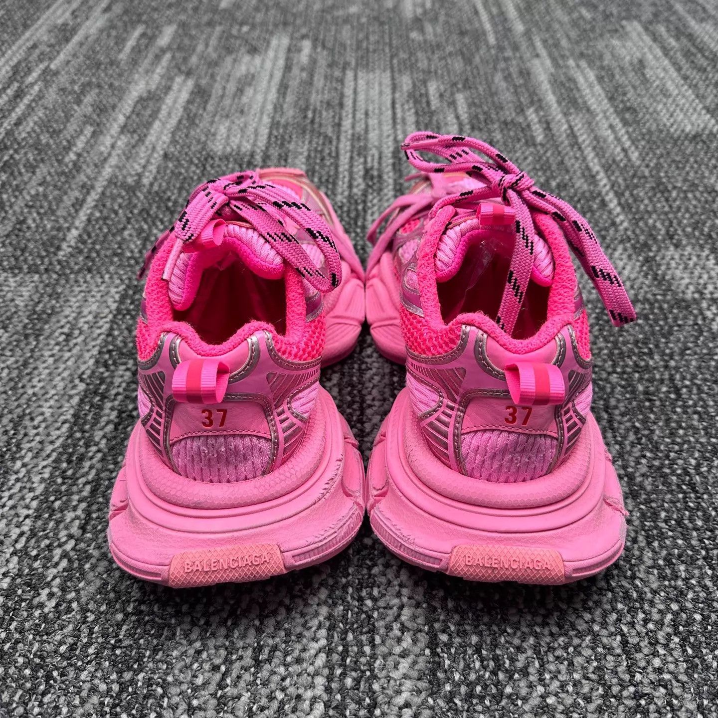 Balenciaga Balenciaga 3XL Distressed Dad Sneaker Pink 37 Size US 7 / IT 37 - 3 Thumbnail