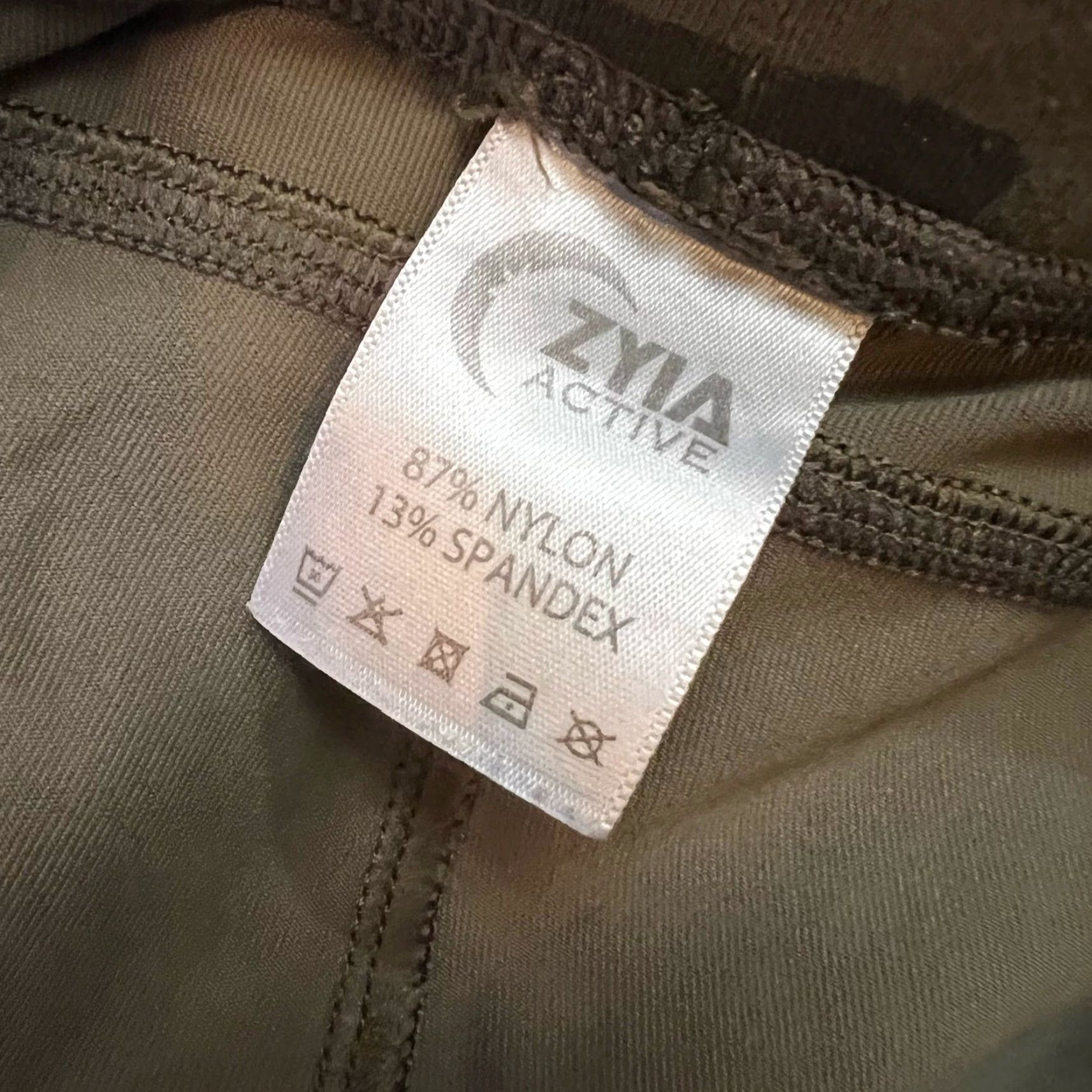 Vintage Zyia Pants Womens XS Green Camo Jogger Unwind Pull on Tapered Elastic Waist Size 26" / US 2 / IT 38 - 6 Thumbnail