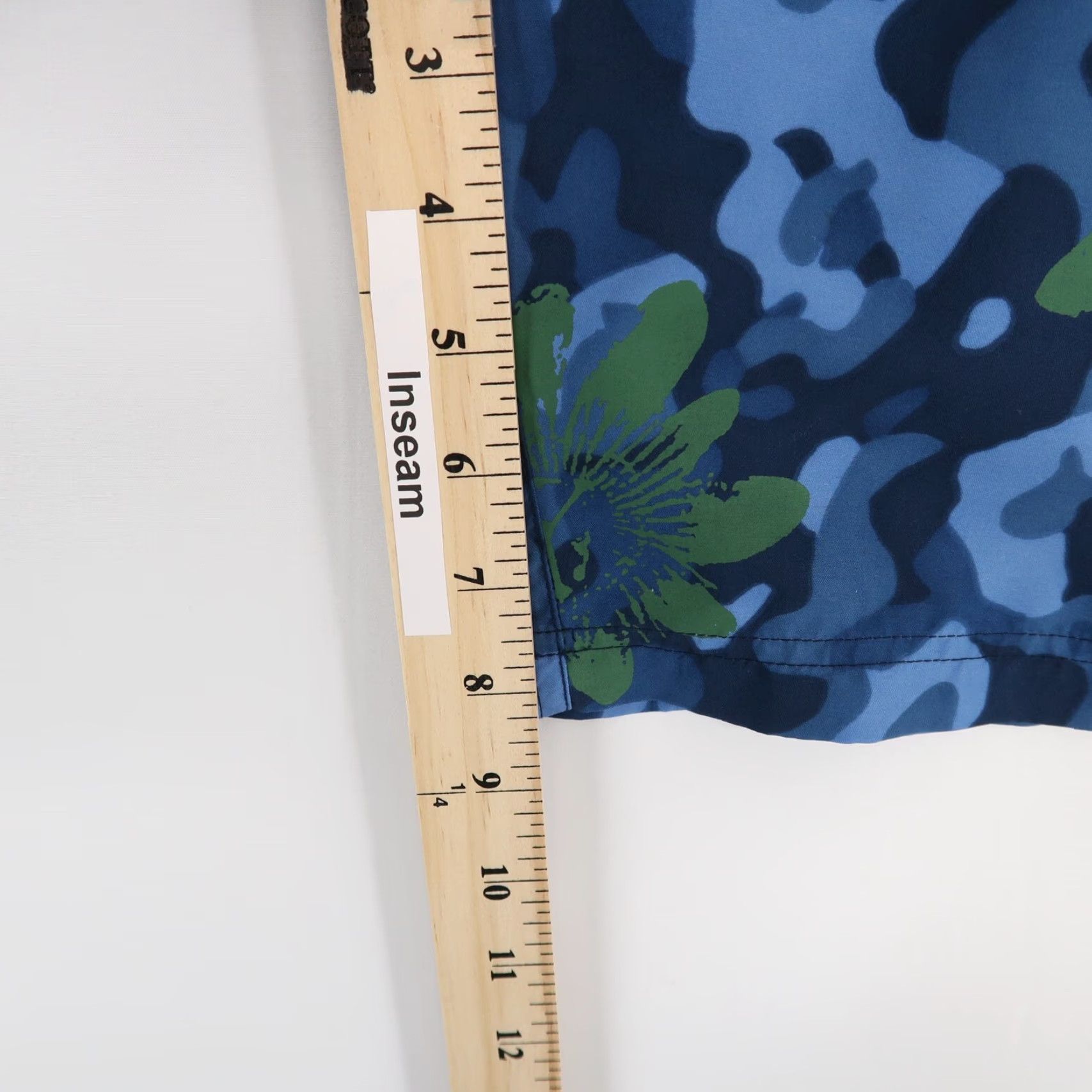 J.Crew J.Crew Cargo Board Shorts Mens 34 Blue Floral Camo Size US 34 / EU 50 - 4 Thumbnail
