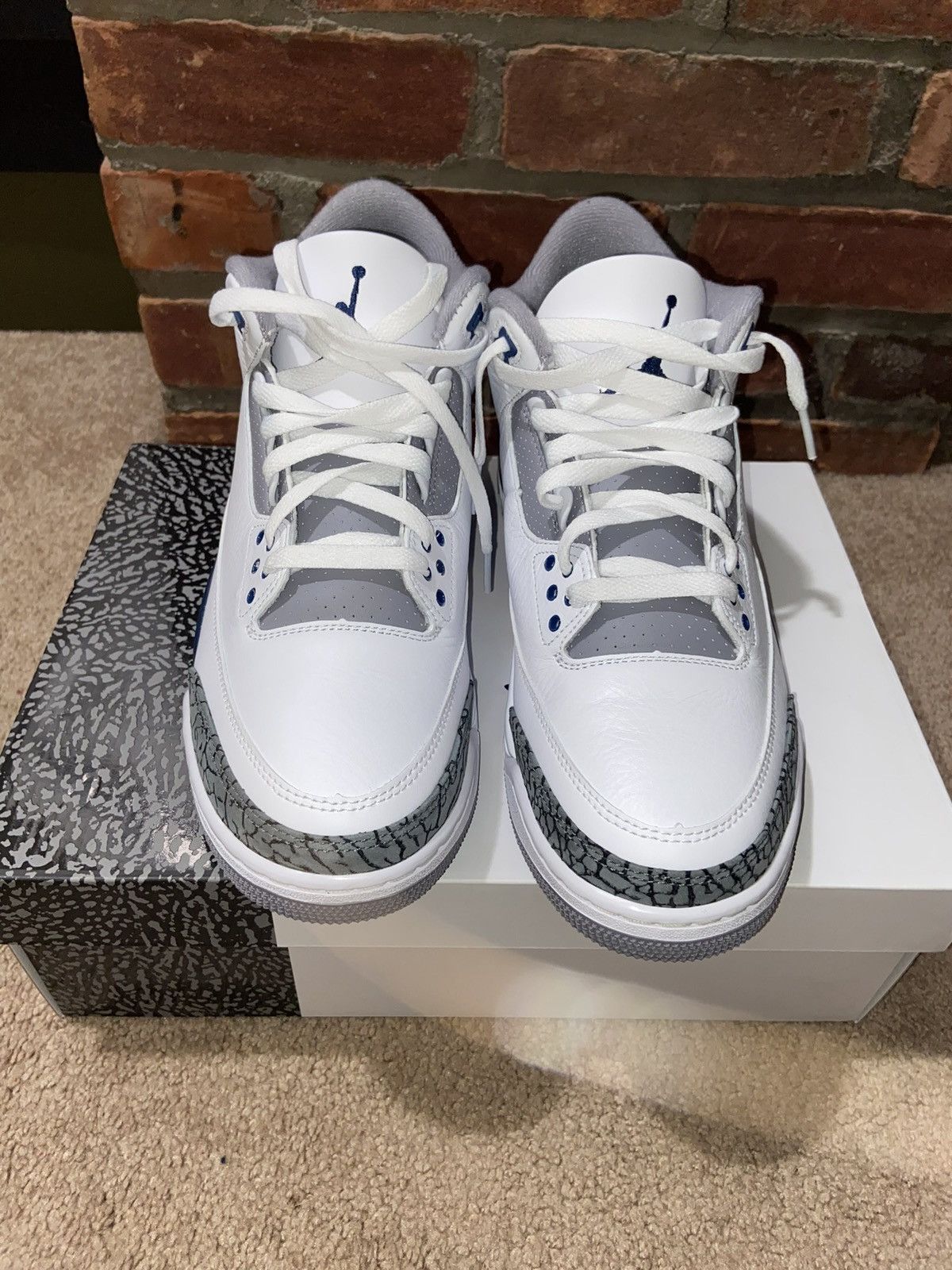 Jordan Brand Air Jordan 3 midnight navy Size US 9.5 / EU 42-43 - 2 Thumbnail
