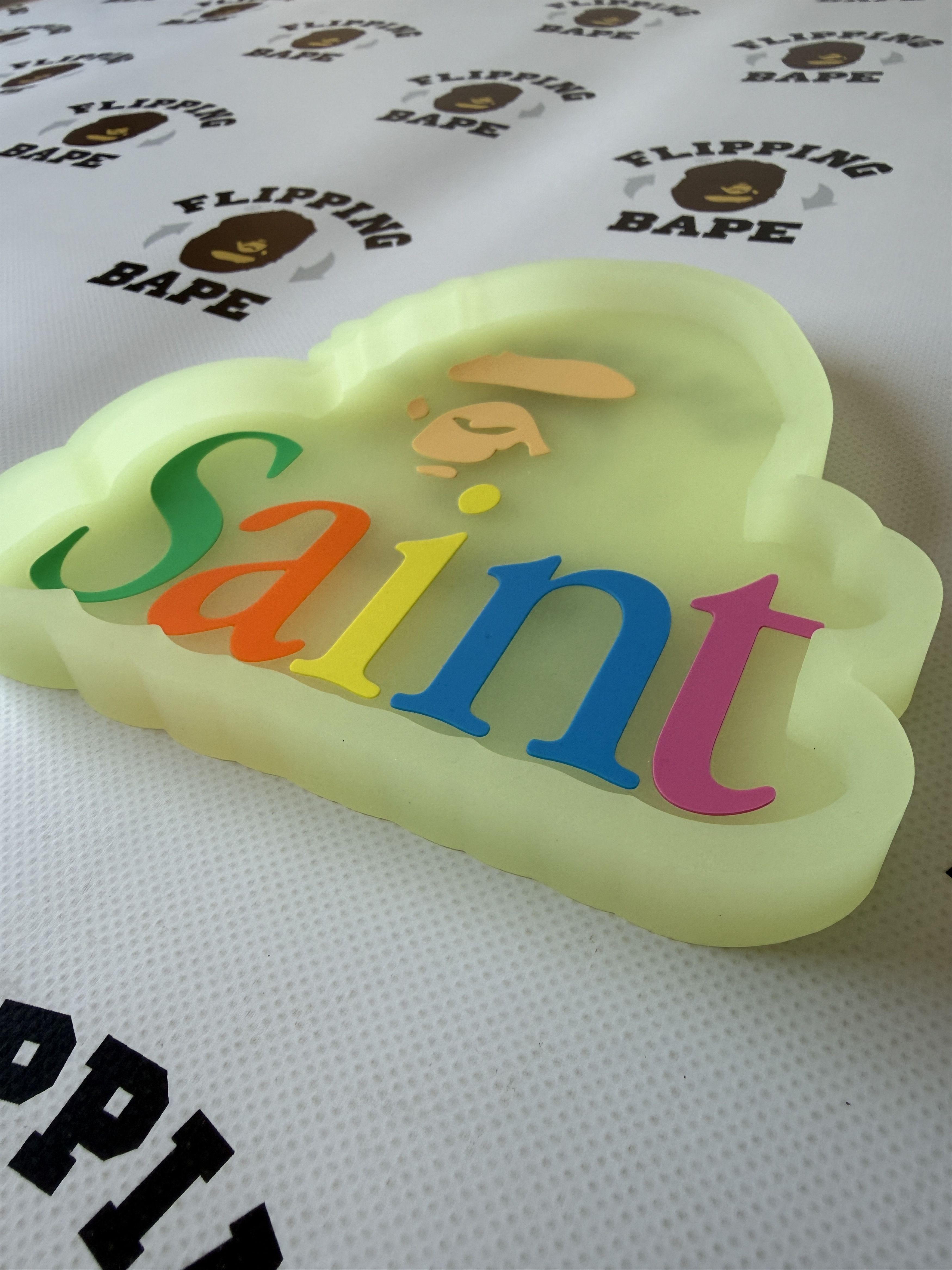 Bape × Saint Michael BAPE X SAINT MXXXXXX GLOW IN THE DARK TRAY Size ONE SIZE - 6 Thumbnail