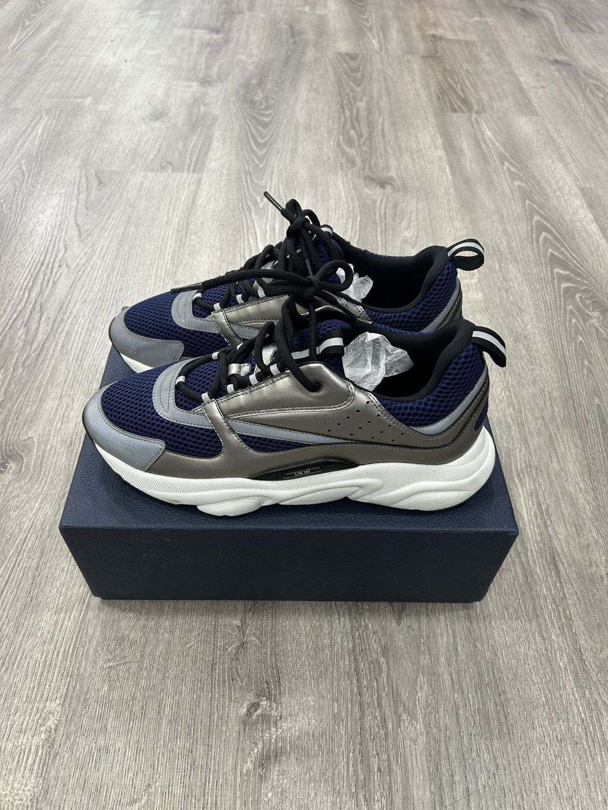 Men’s Dior B22