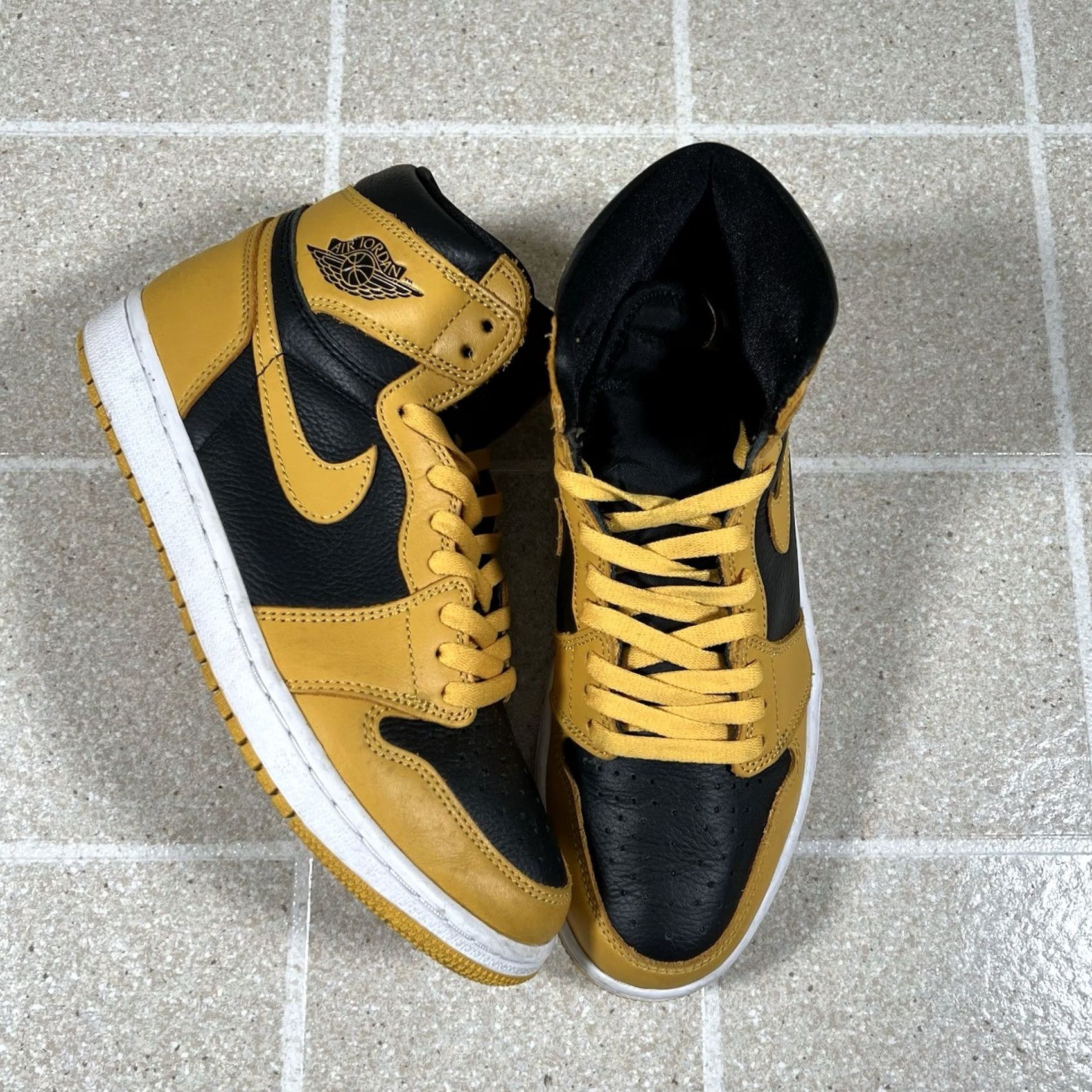 Jordan Brand Nike Air Jordan 1 Sneaker Mens Size 8.5 Yellow Retro High OG Pollen 555088-701 Size US 9 / EU 42 - 2 Thumbnail