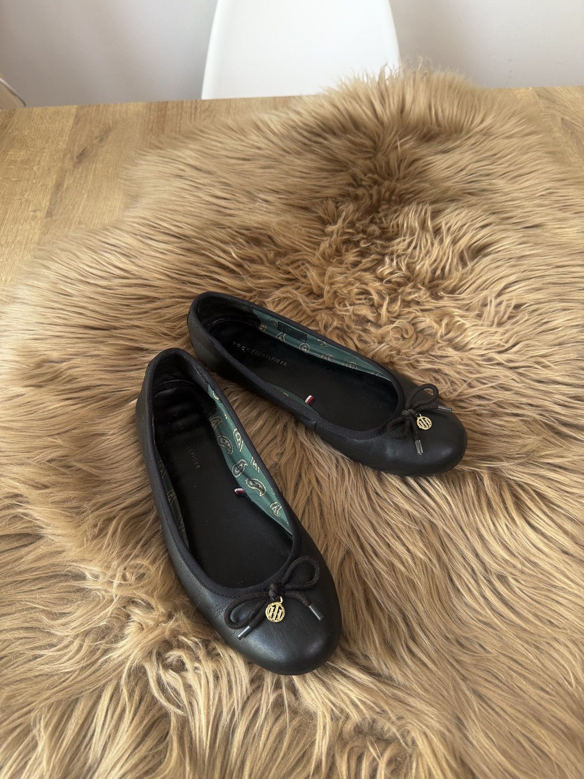Leather Ballet Flats Shoes Tommy Hilfiger in Black, Women's (Size 4)